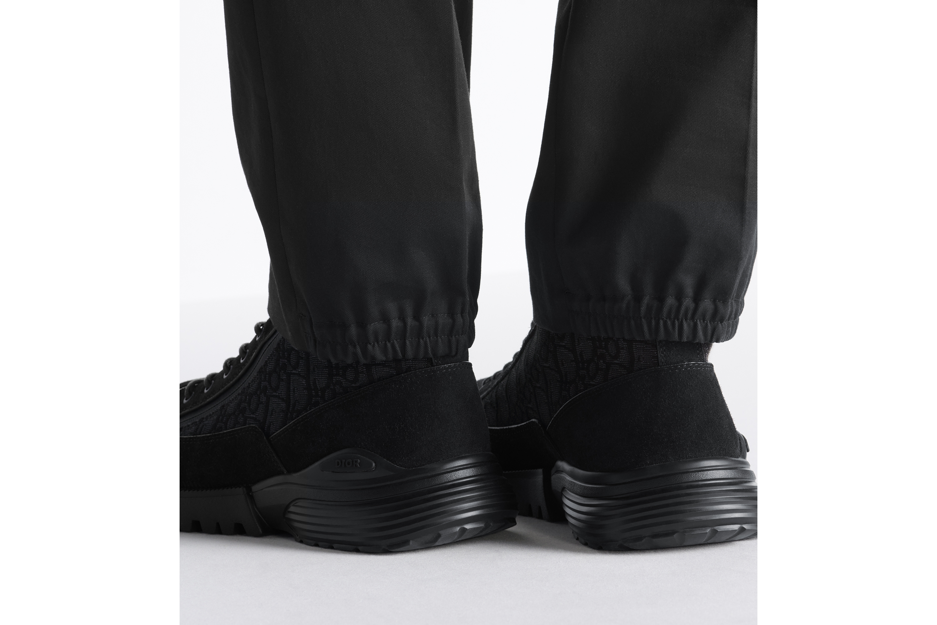 Look Dior Combat Ankle Boot Black Suede and Black Dior Oblique Jacquard E25