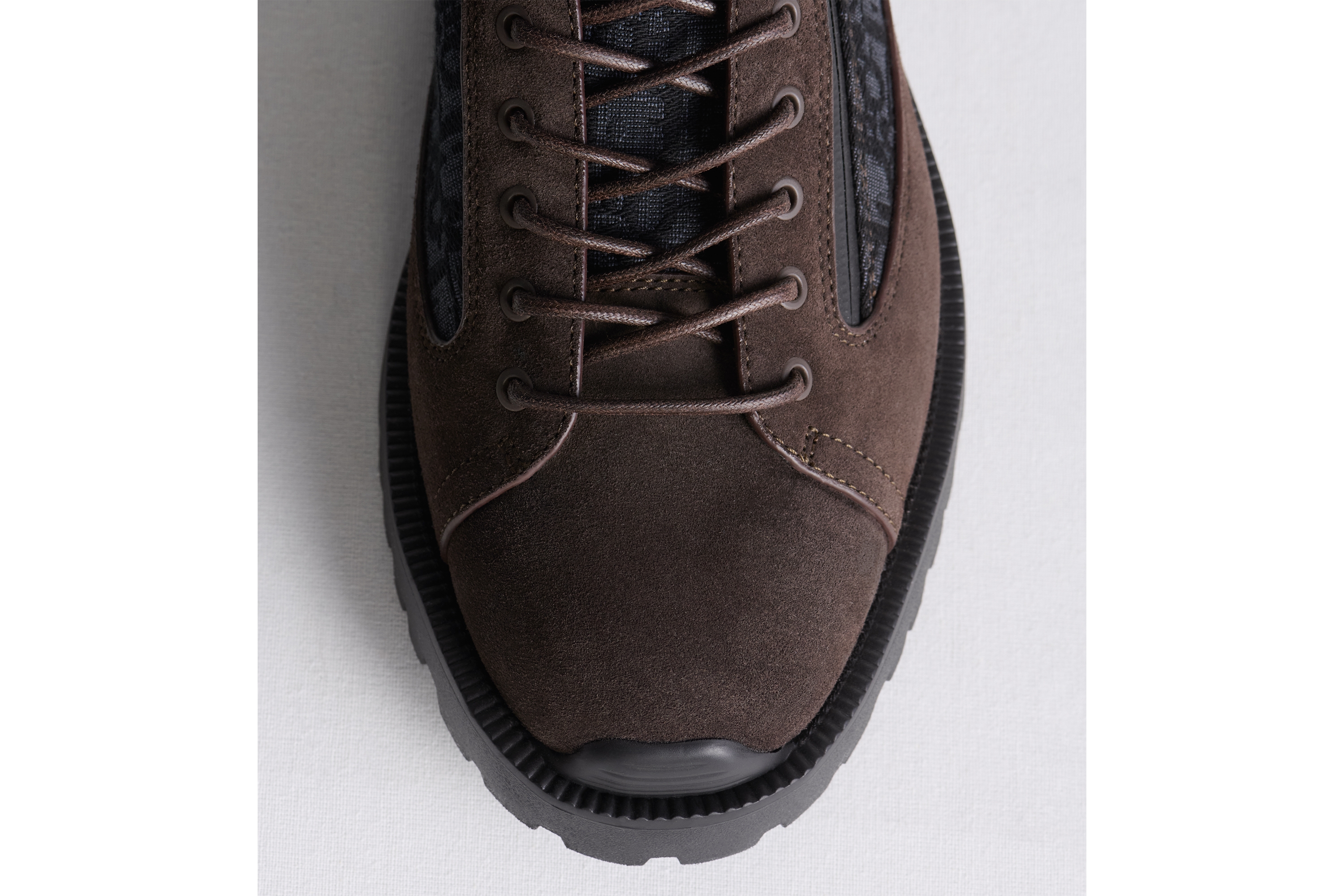 look_image_alt_prefix Dior Combat-derbyschoen Donkerbruine suède en zwart Dior Oblique-jacquard E24