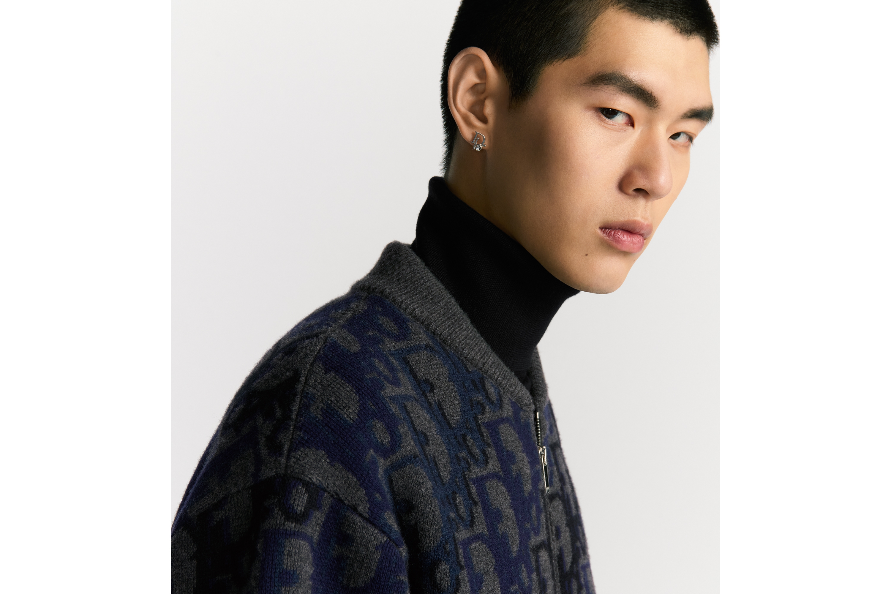 Look Dior Sparkle Earrings Silver-Finish Brass and White Crystals E04