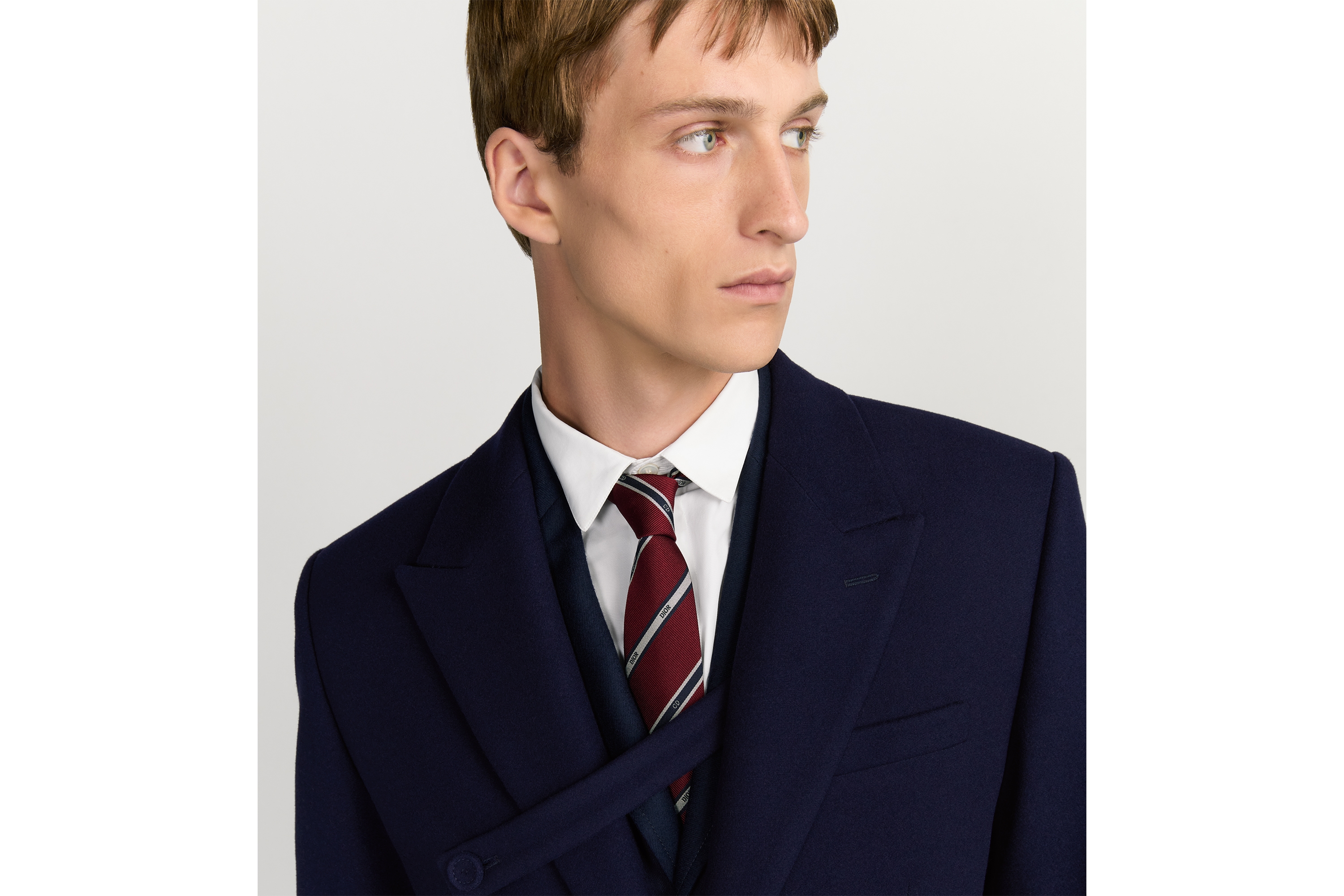 롱 코트 & 버튼 스트랩 네이비 블루 버진 울 E04