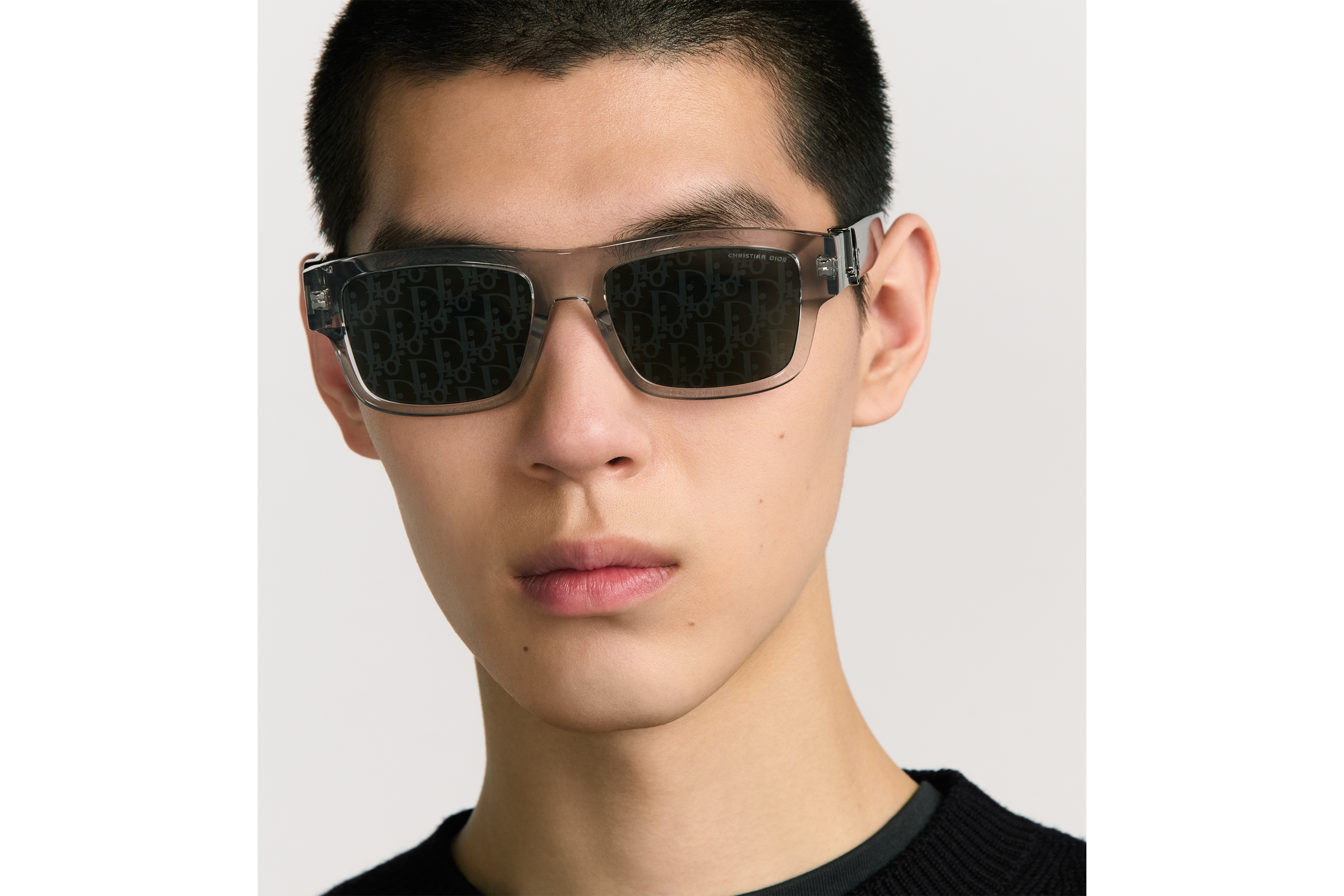 Dior Oblique S3F แว่นกันแดดทรงสี่เหลี่ยมผืนผ้าสีเทาใส E30