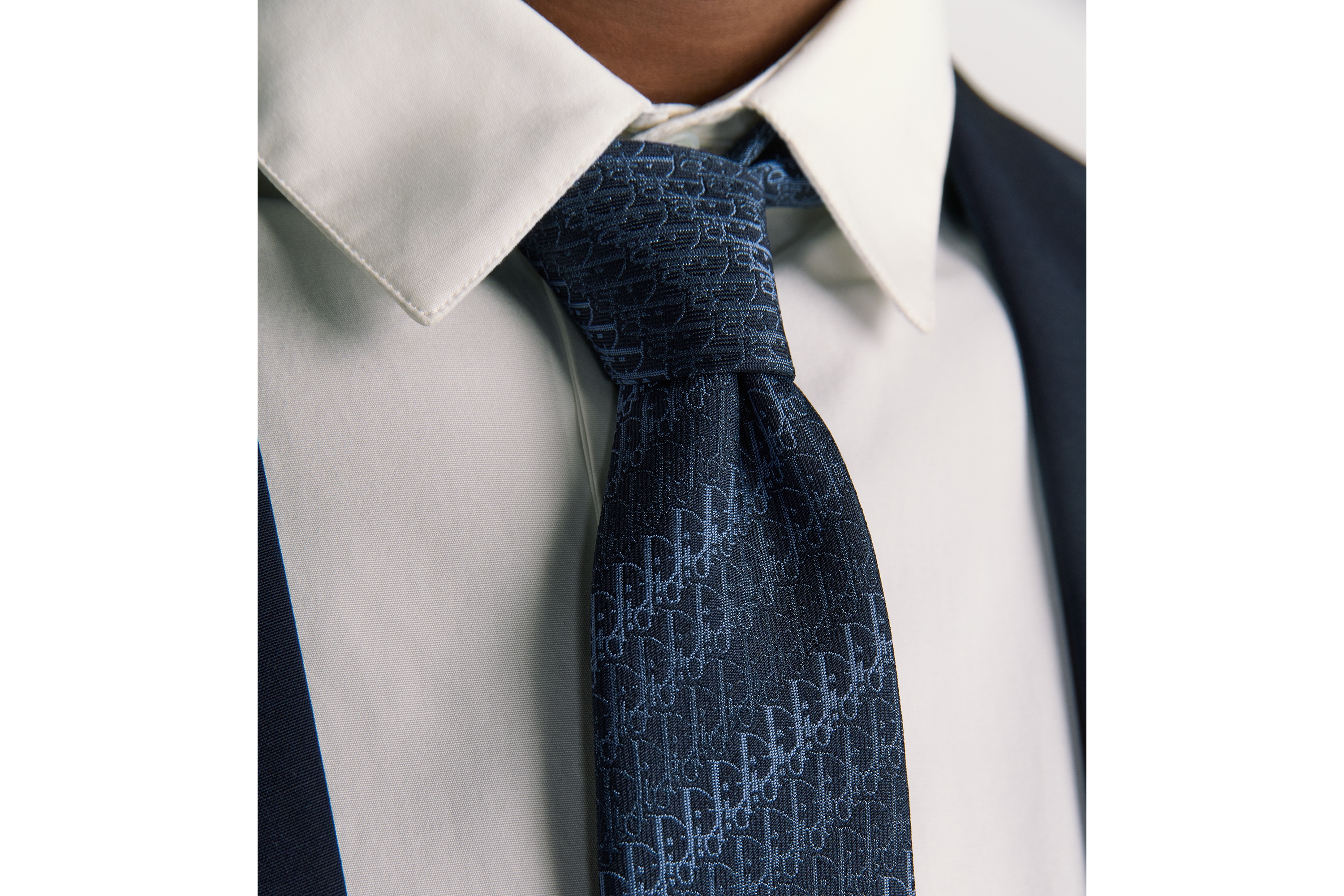 Look Dior Oblique Trio Tie Blue Silk E38