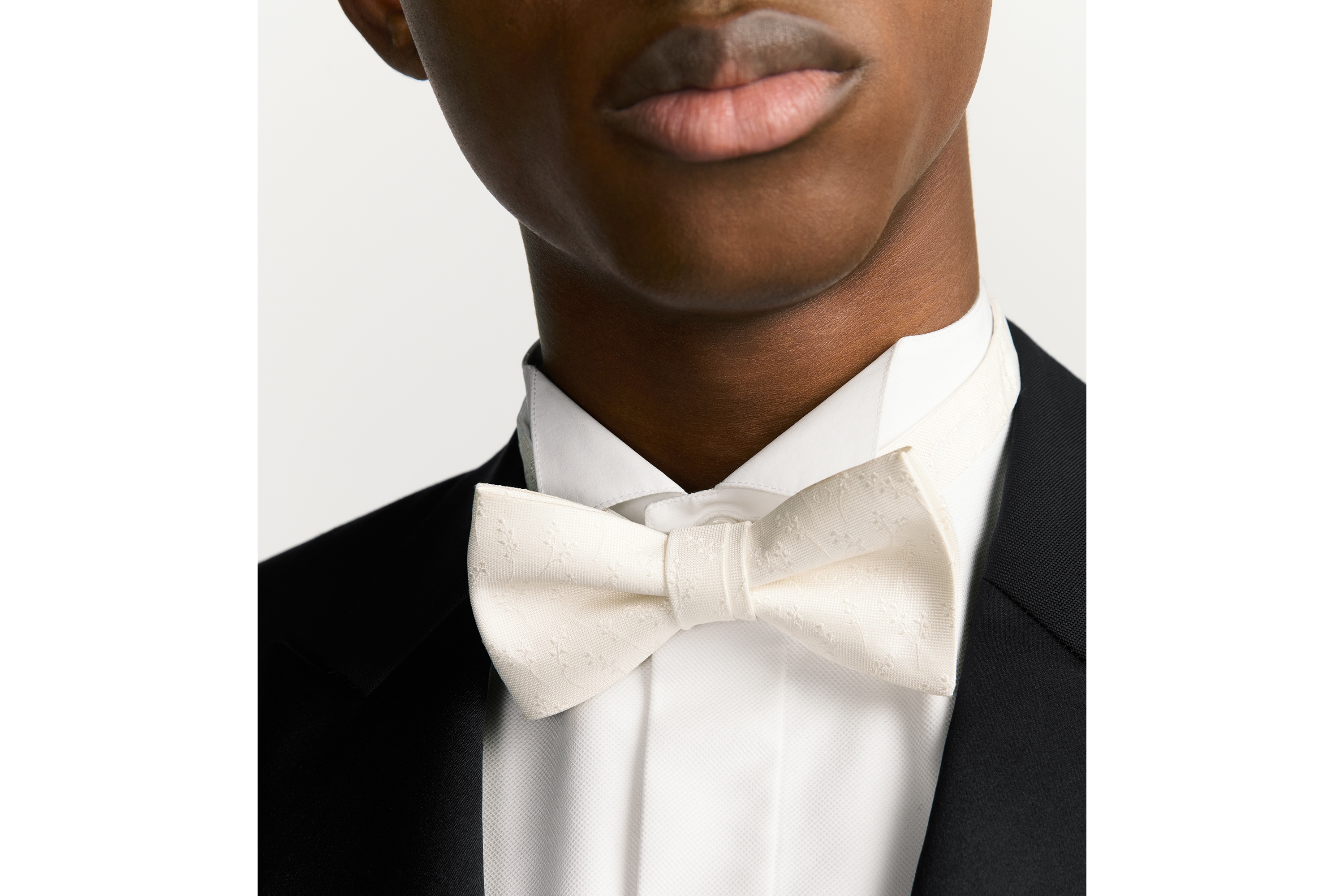 look_image_alt_prefix CD Icon Lily of the Valley ボウタイ シルク E36