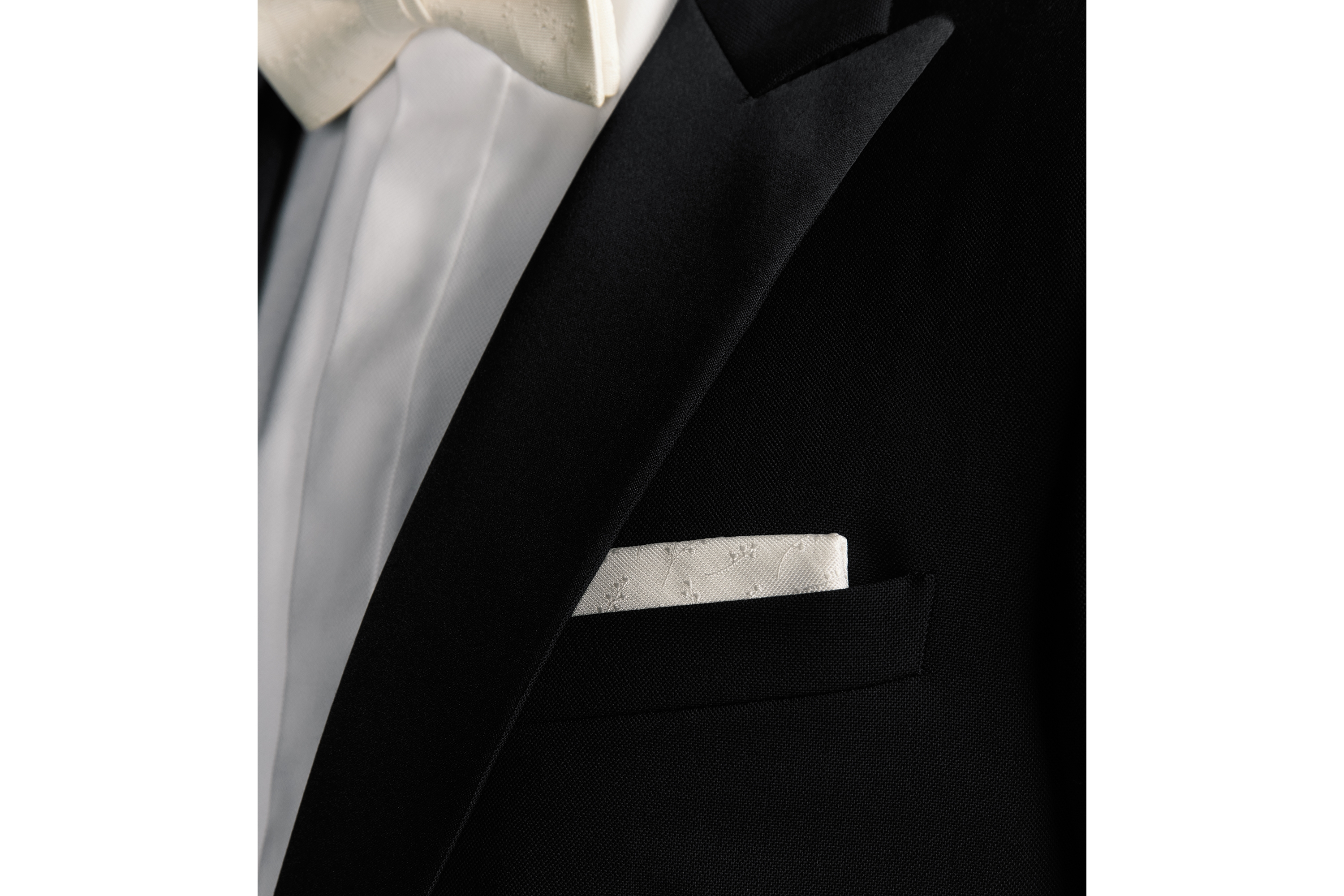 Fazzoletto da taschino CD Icon con mughetti Seta bianco sporco E37