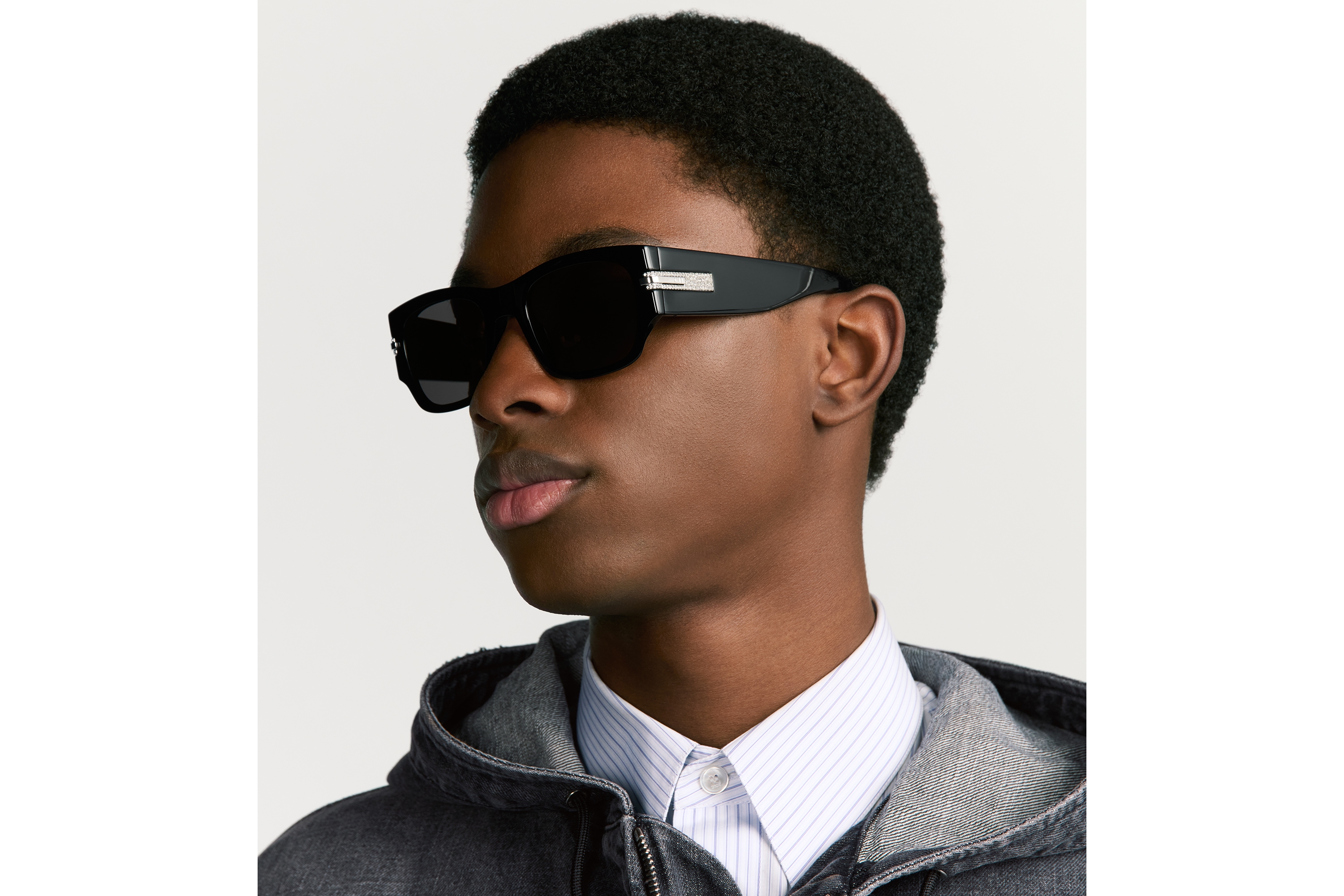 DiorBlackSuit XL S3F แว่นตากันแดดทรงสี่เหลี่ยมผืนผ้าสีดํา E29