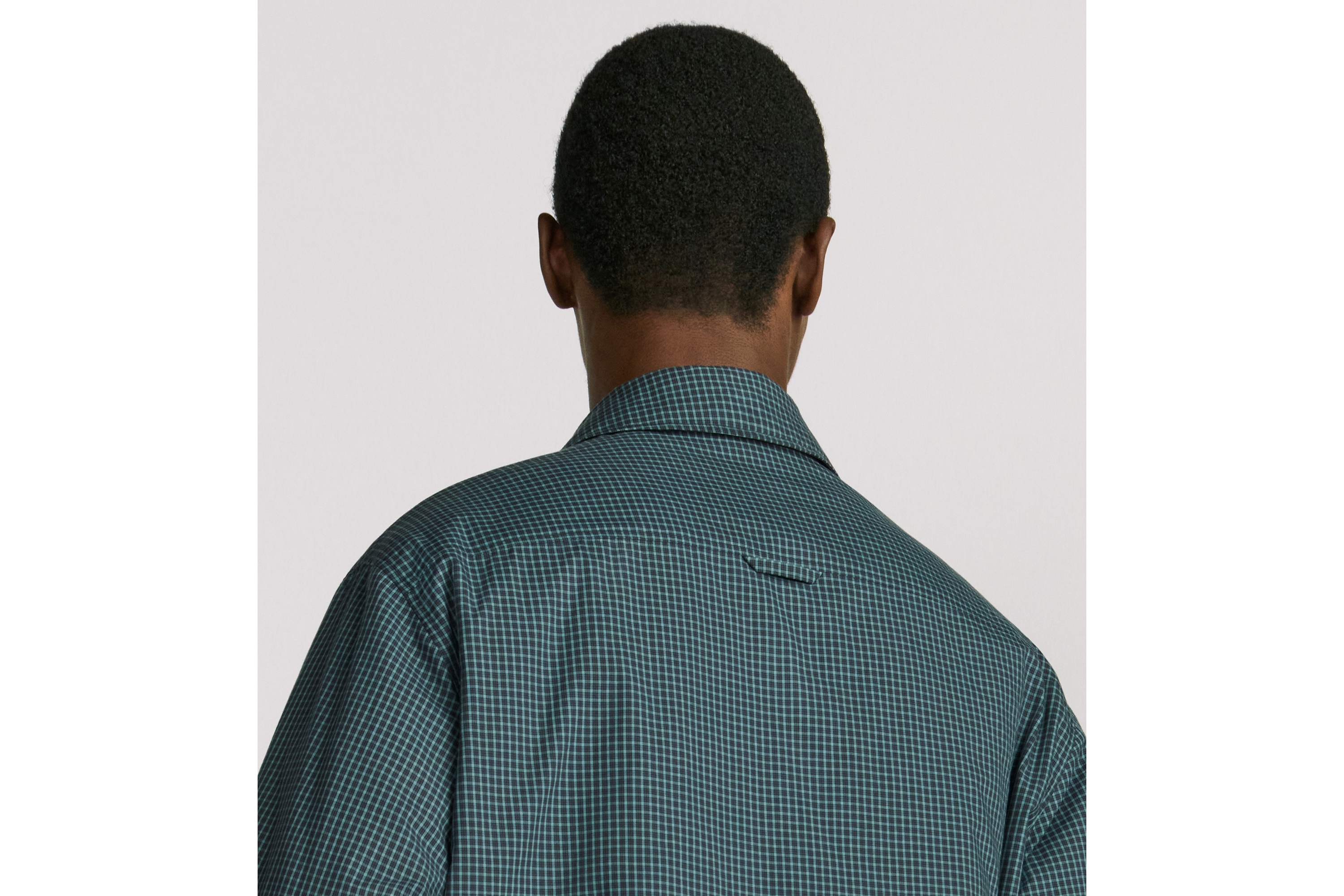 Look Surchemise Dior Mountain Popeline de coton bleu à carreaux E03