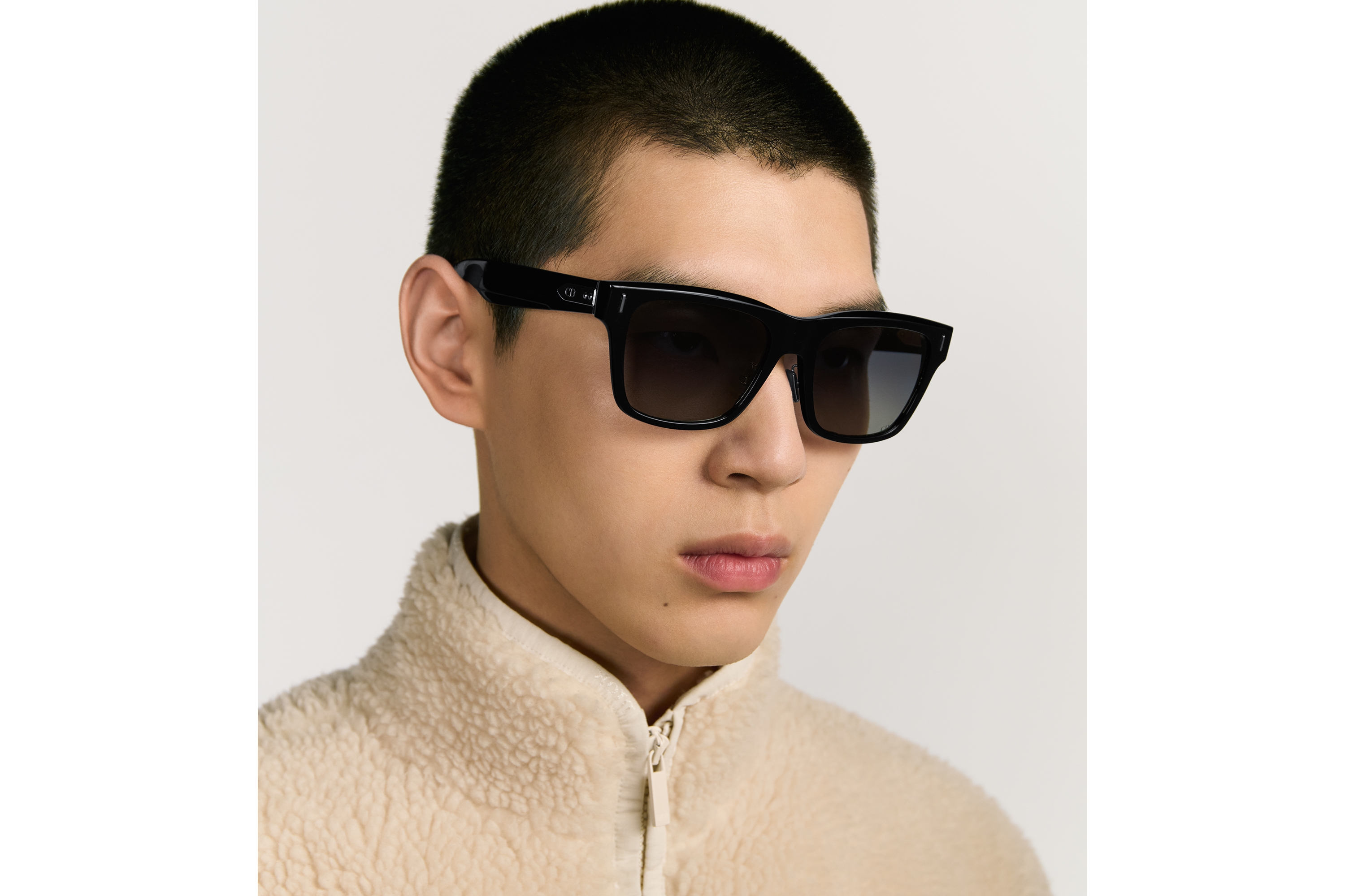 DiorTailoring S1F แว่นตากันแดดทรงสี่เหลี่ยมสีดํา E29