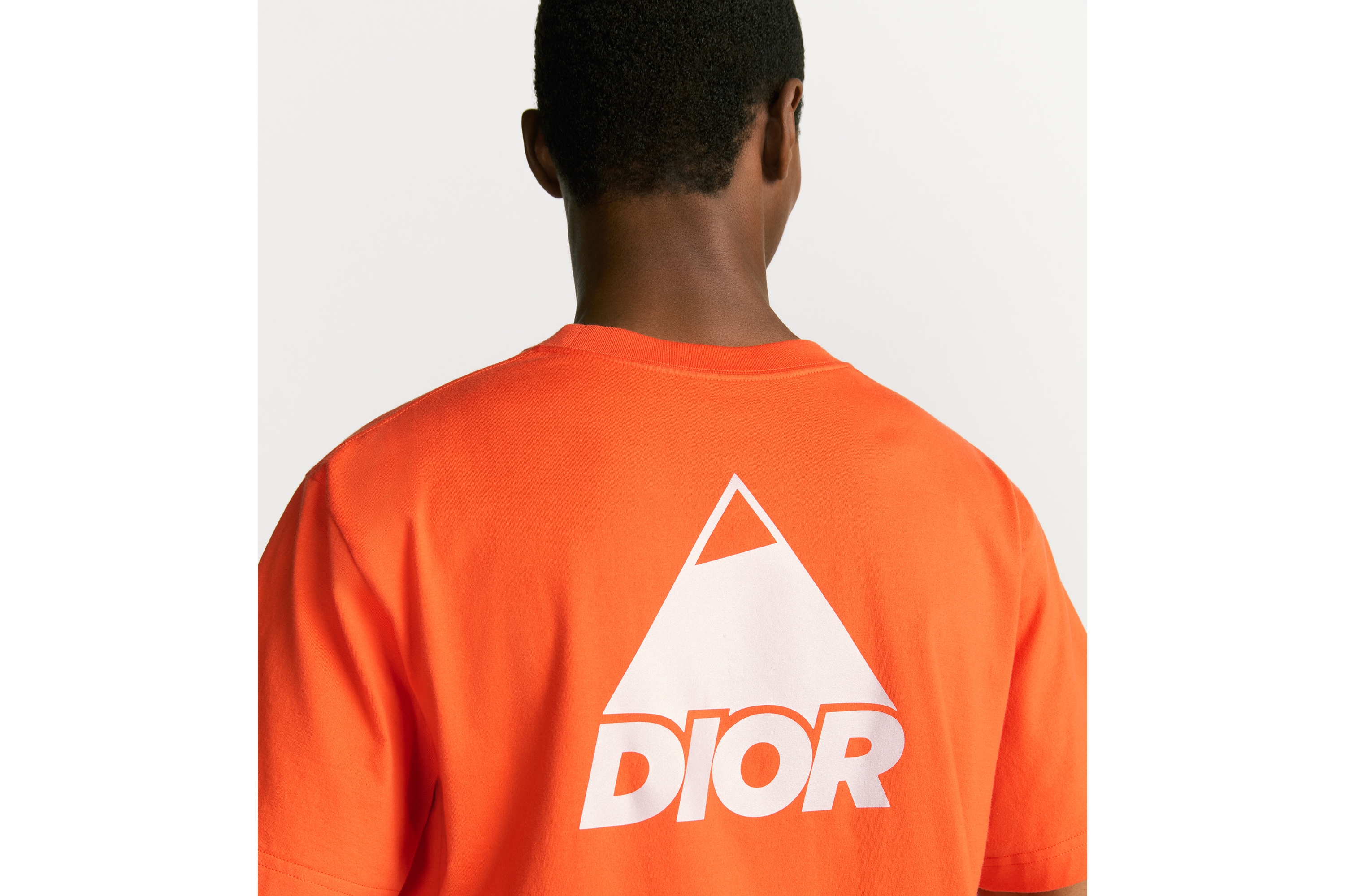 Look T-shirt DIOR AND DESCENTE, coupe relax Jersey de coton orange E10