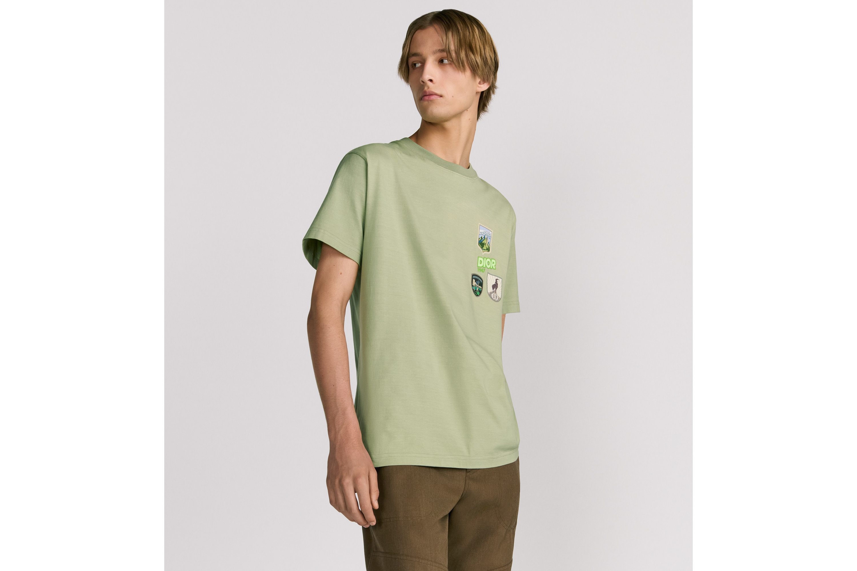 look_image_alt_prefix Dior Mountain T-Shirt, Relaxed Fit Baumwolljersey in Khaki E07