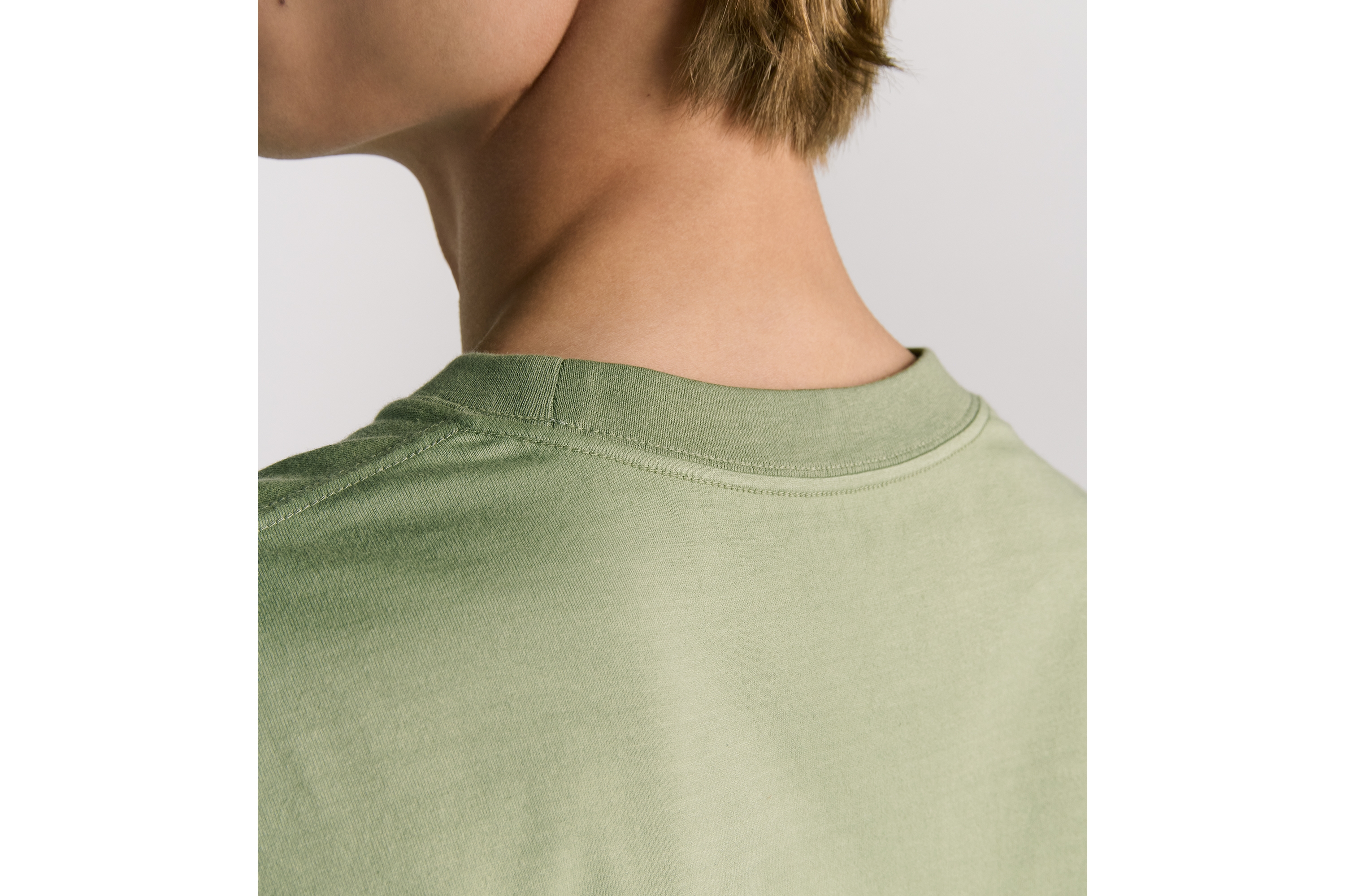 look_image_alt_prefix Dior Mountain T-Shirt, Relaxed Fit Baumwolljersey in Khaki E11