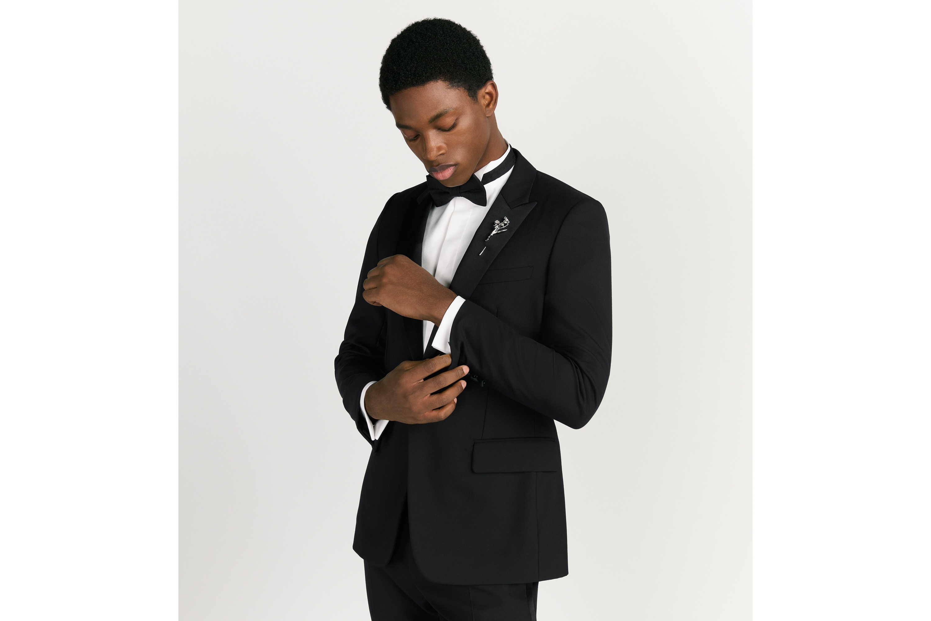 Look CD Icon Lily of the Valley Bow Tie Black Silk E37