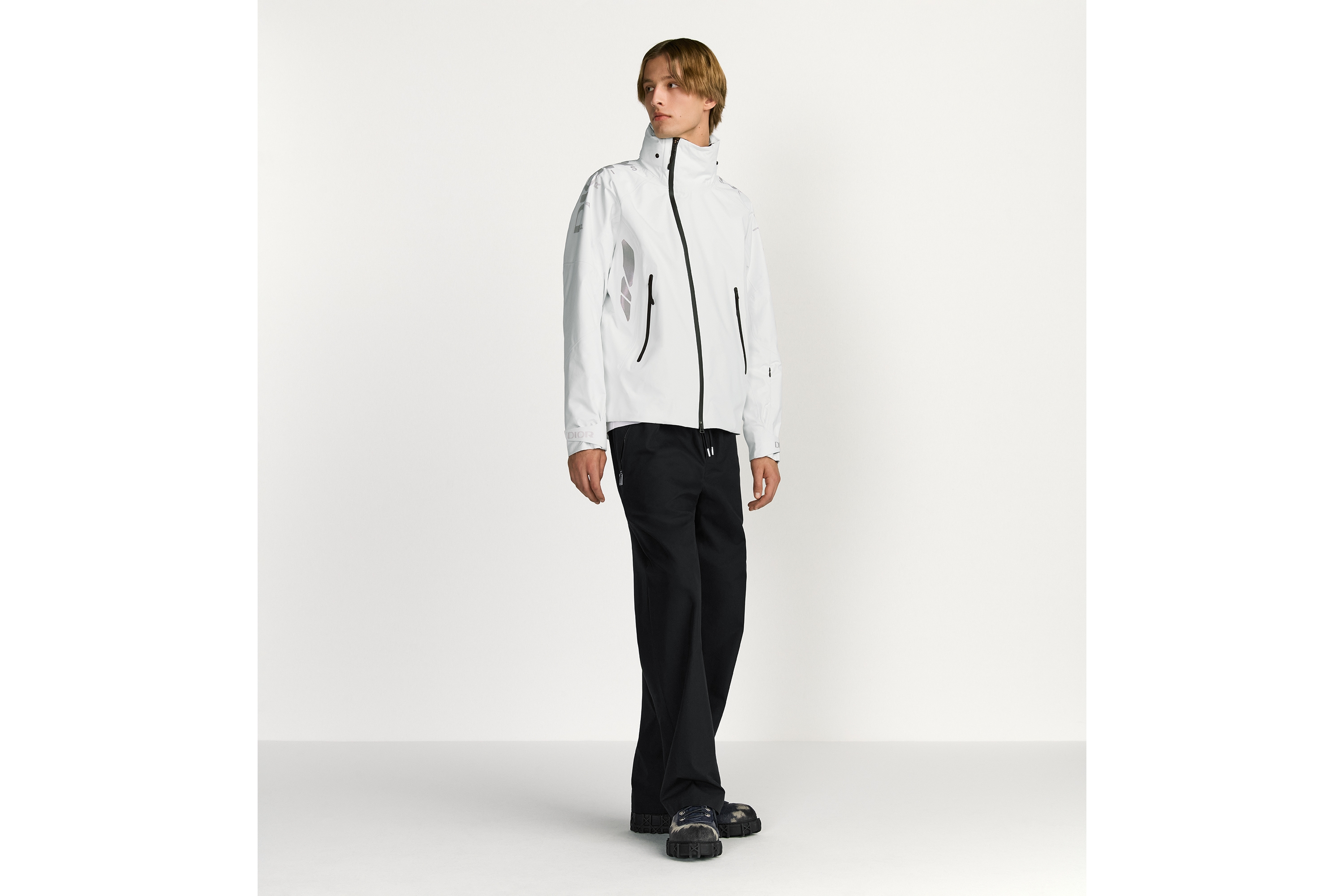 Look Parka de ski DIOR AND DESCENTE Tissu technique blanc E02