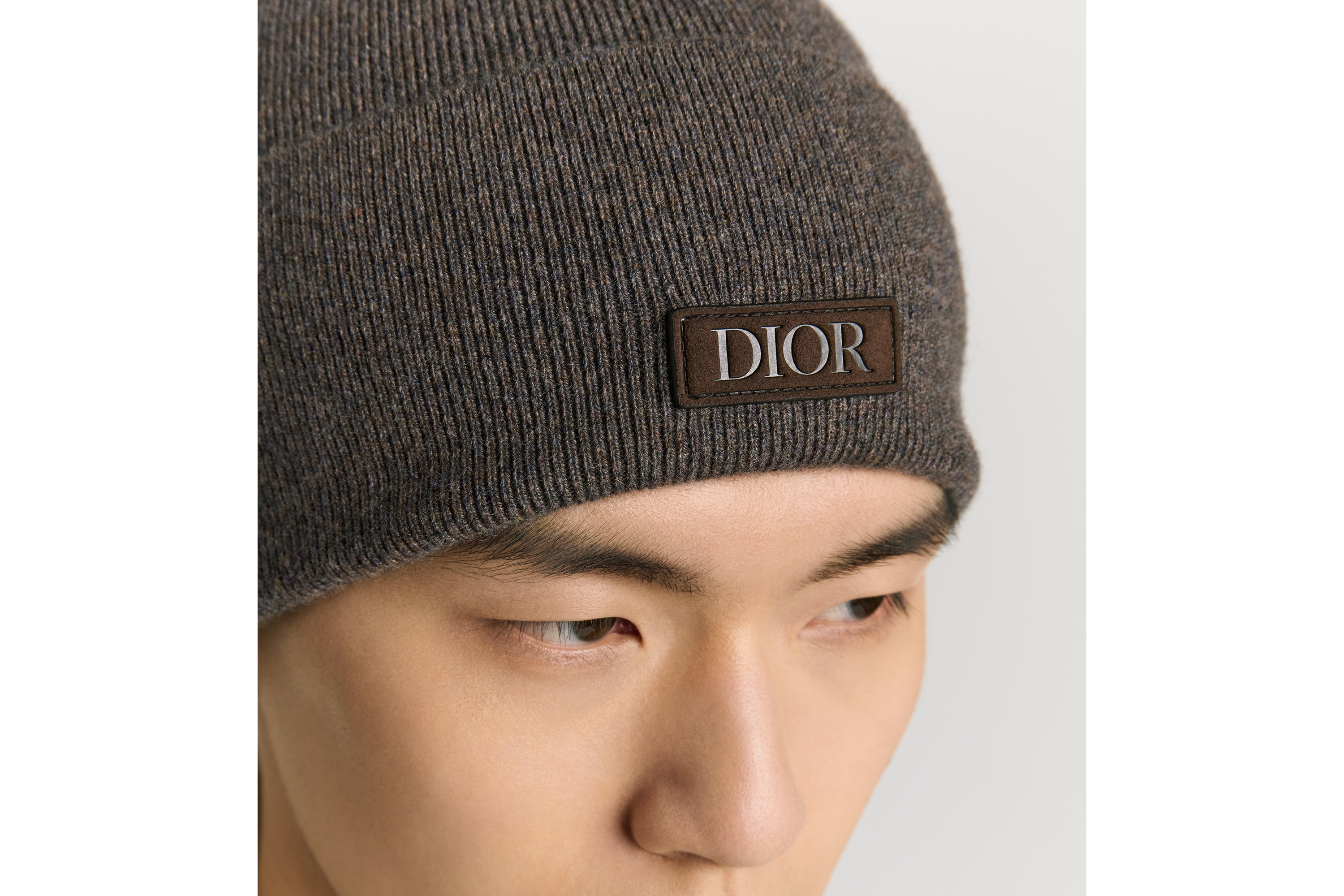 look_image_alt_prefix Dior Icons 軟帽 灰色羊絨 E27