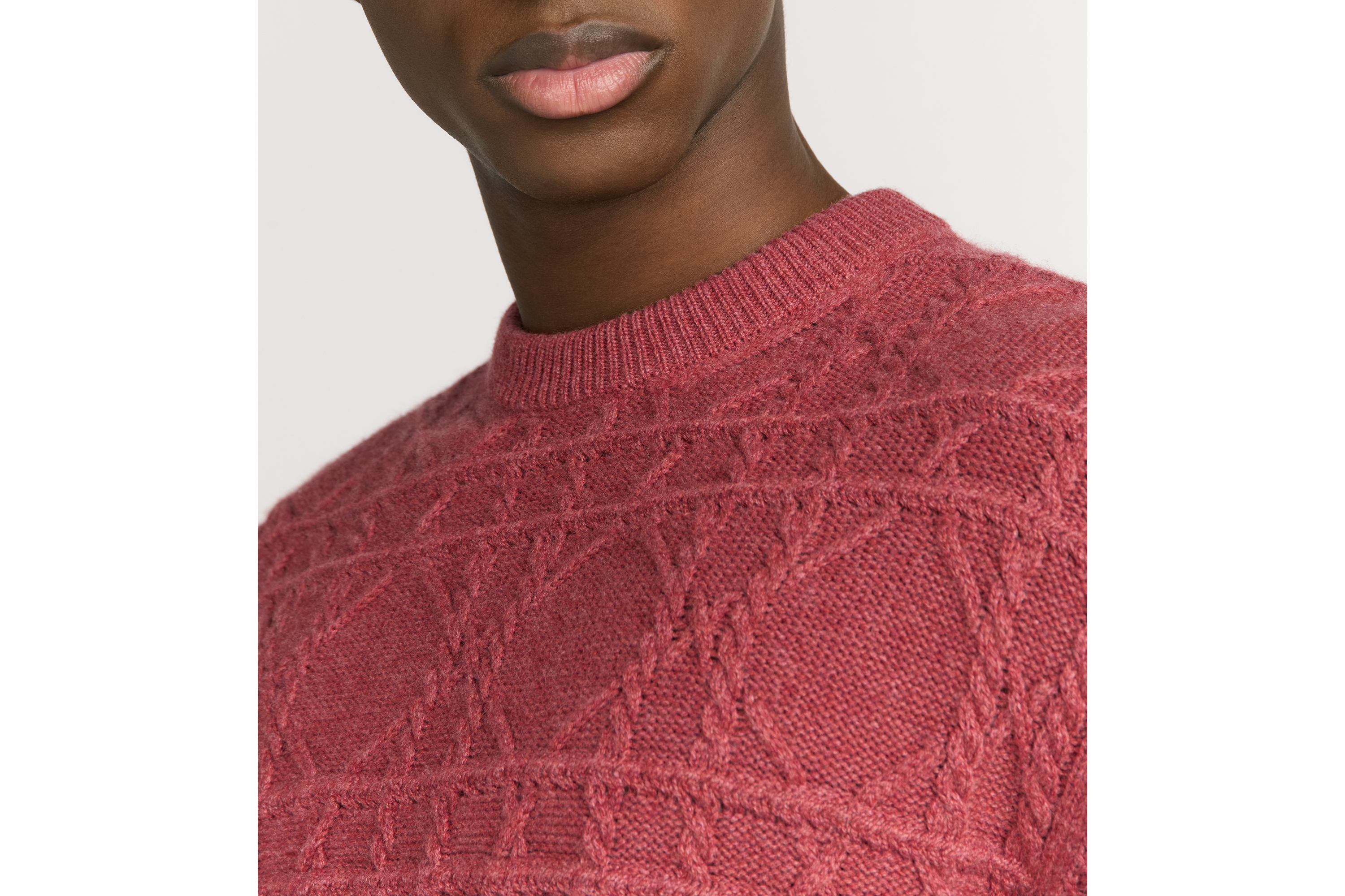 look_image_alt_prefix Maglione Dior Icons Cannage Maglia di cachemire rosa a trecce E10