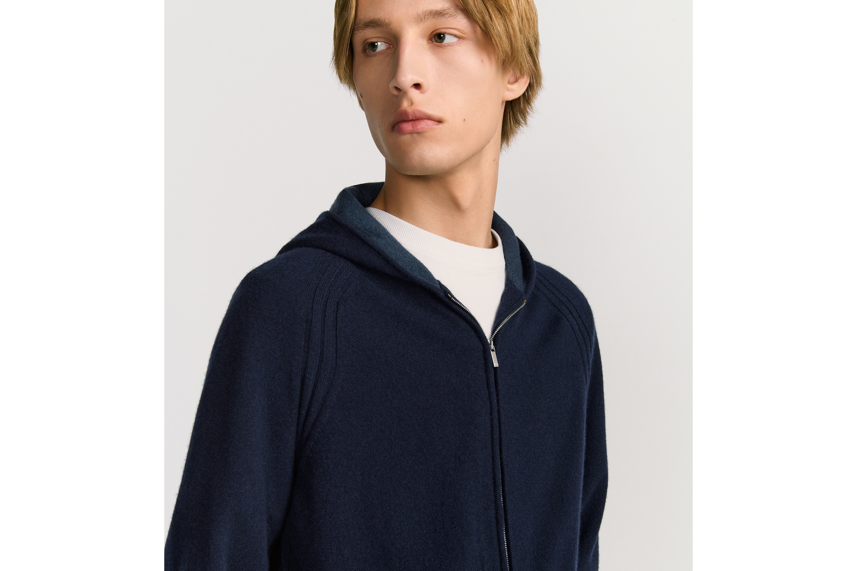 look_image_alt_prefix Dior Icons Kapuzenpullover Kaschmirjersey in Marineblau E05