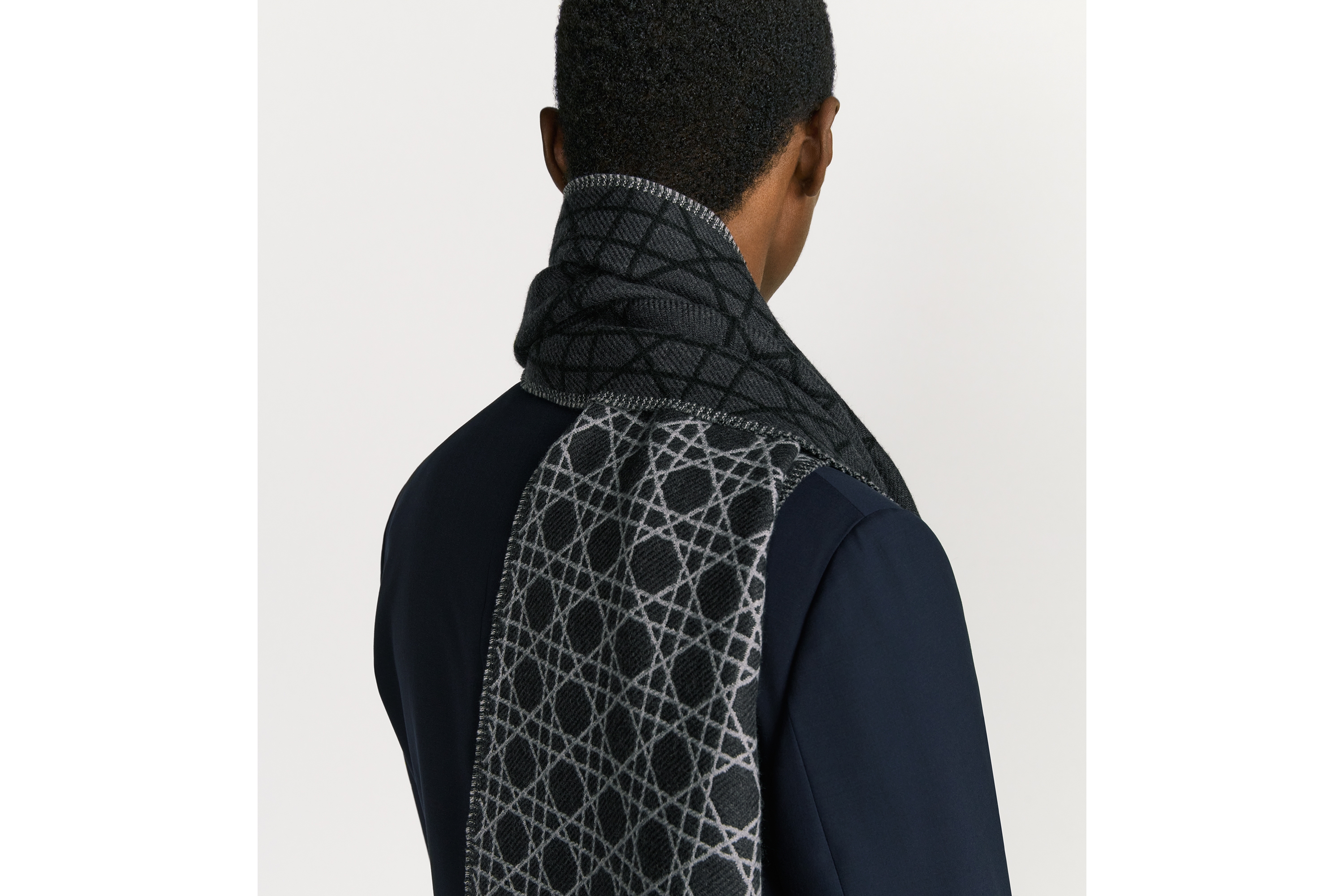 Look Striped Cannage Scarf Black, Anthracite Gray and Gray Wool E33