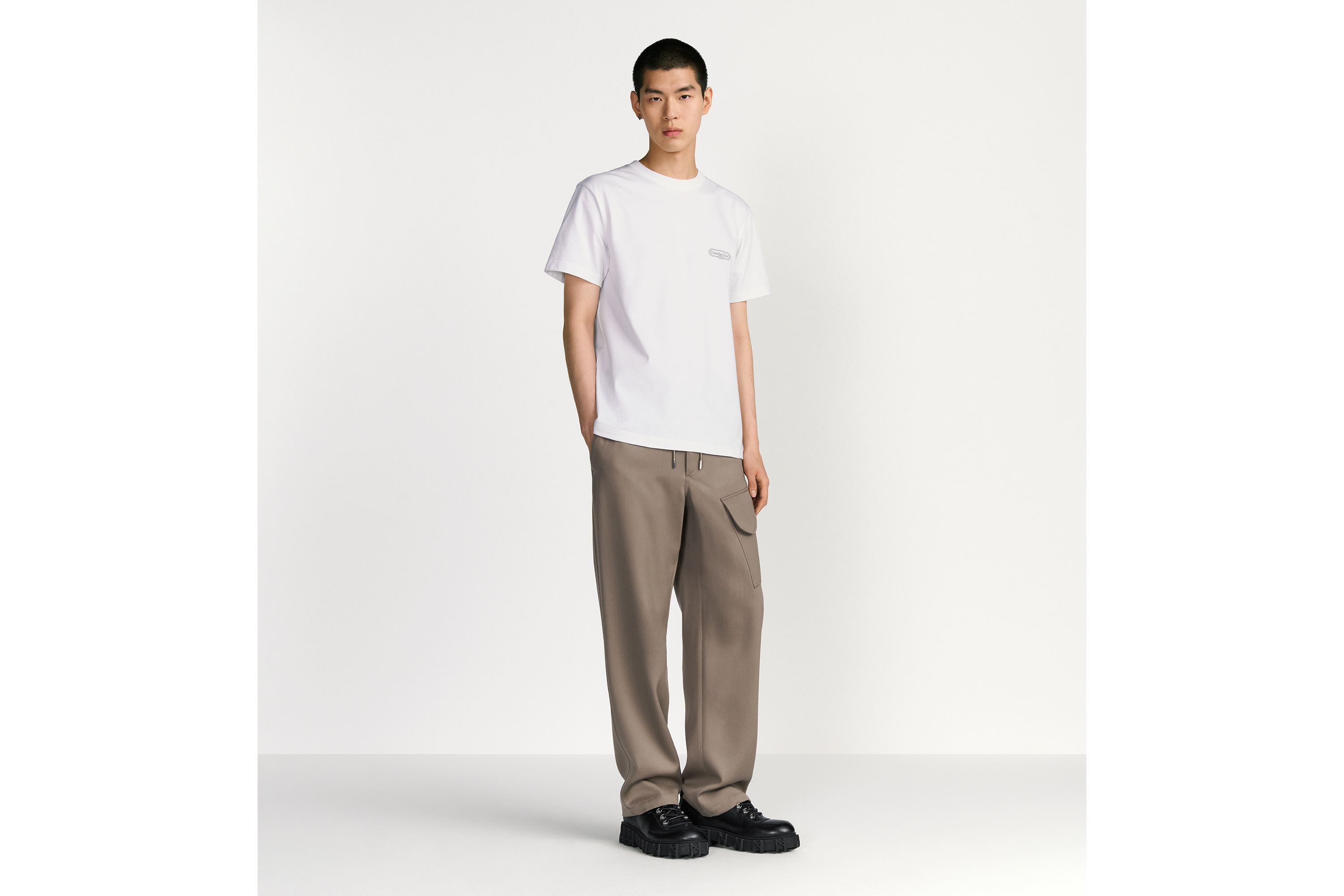 CD Box Tシャツ (リラックス フィット) コットンジャージー E08