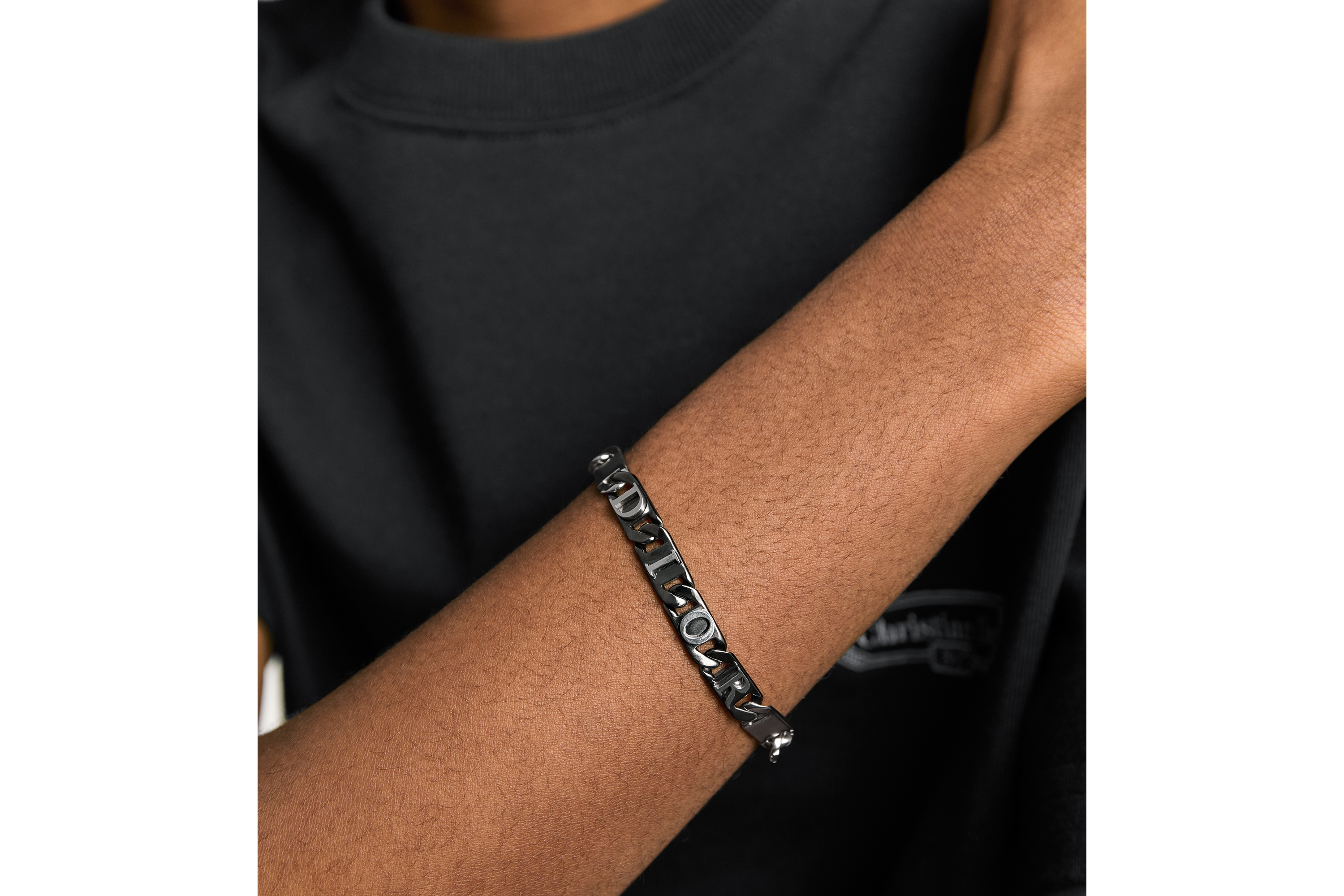 look_image_alt_prefix Pulseira de corrente com elos Dior Contrast Metal com acabamento prateado e em rutênio E39