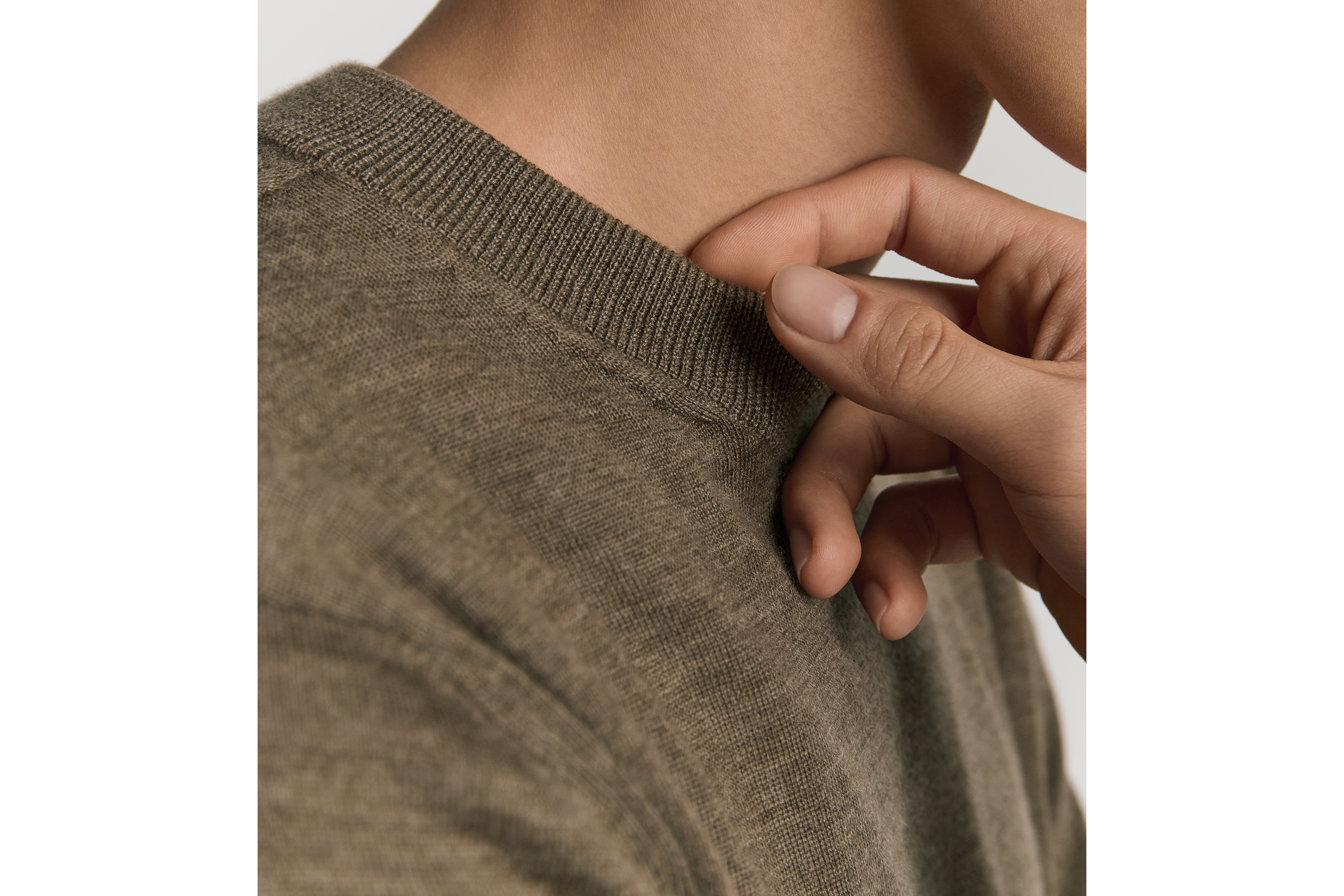 CD Icon 圓領毛衣 棕色喀什米爾羊絨針織布 E10