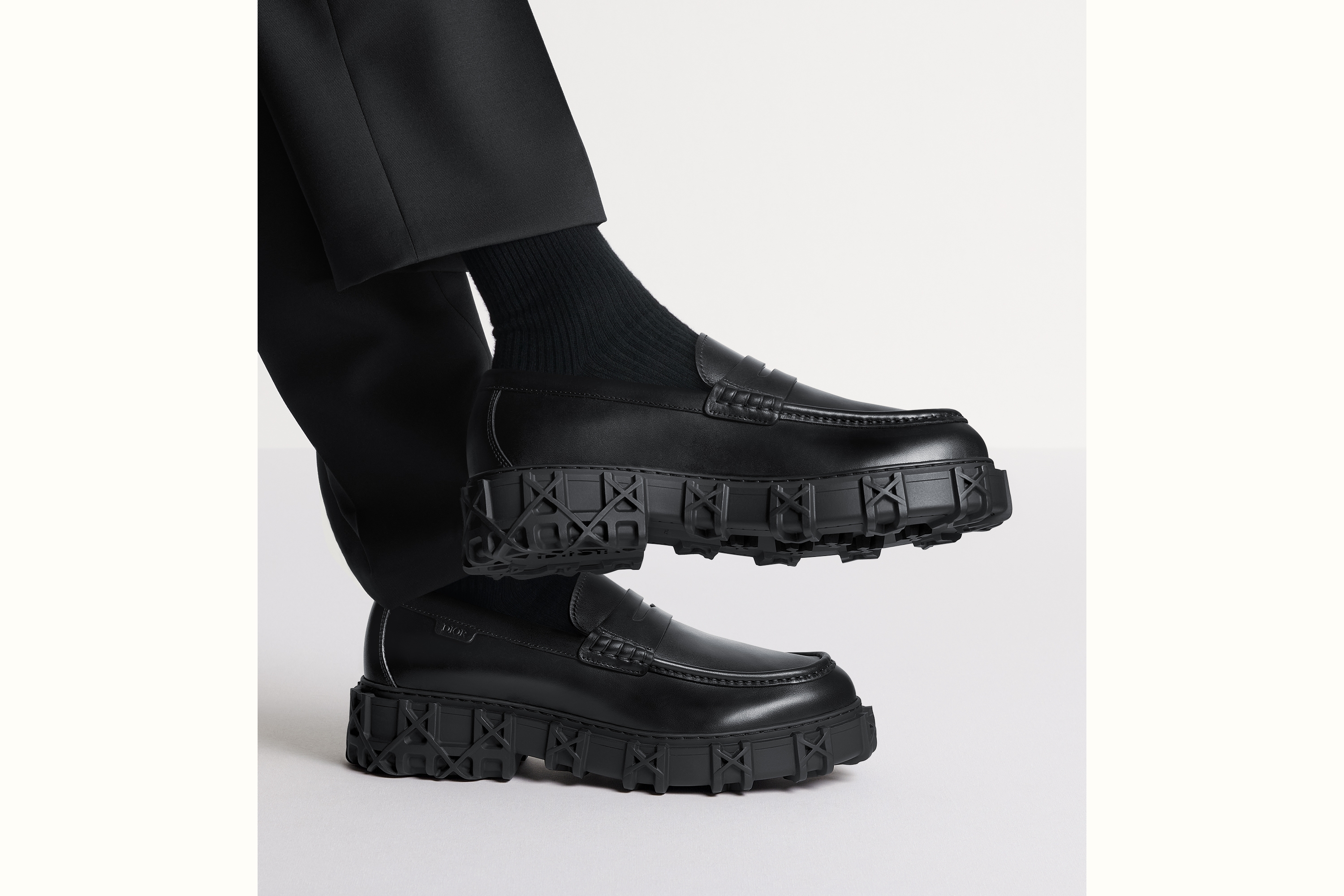 Look Dior Slickrock Loafer Black Smooth Calfskin E25