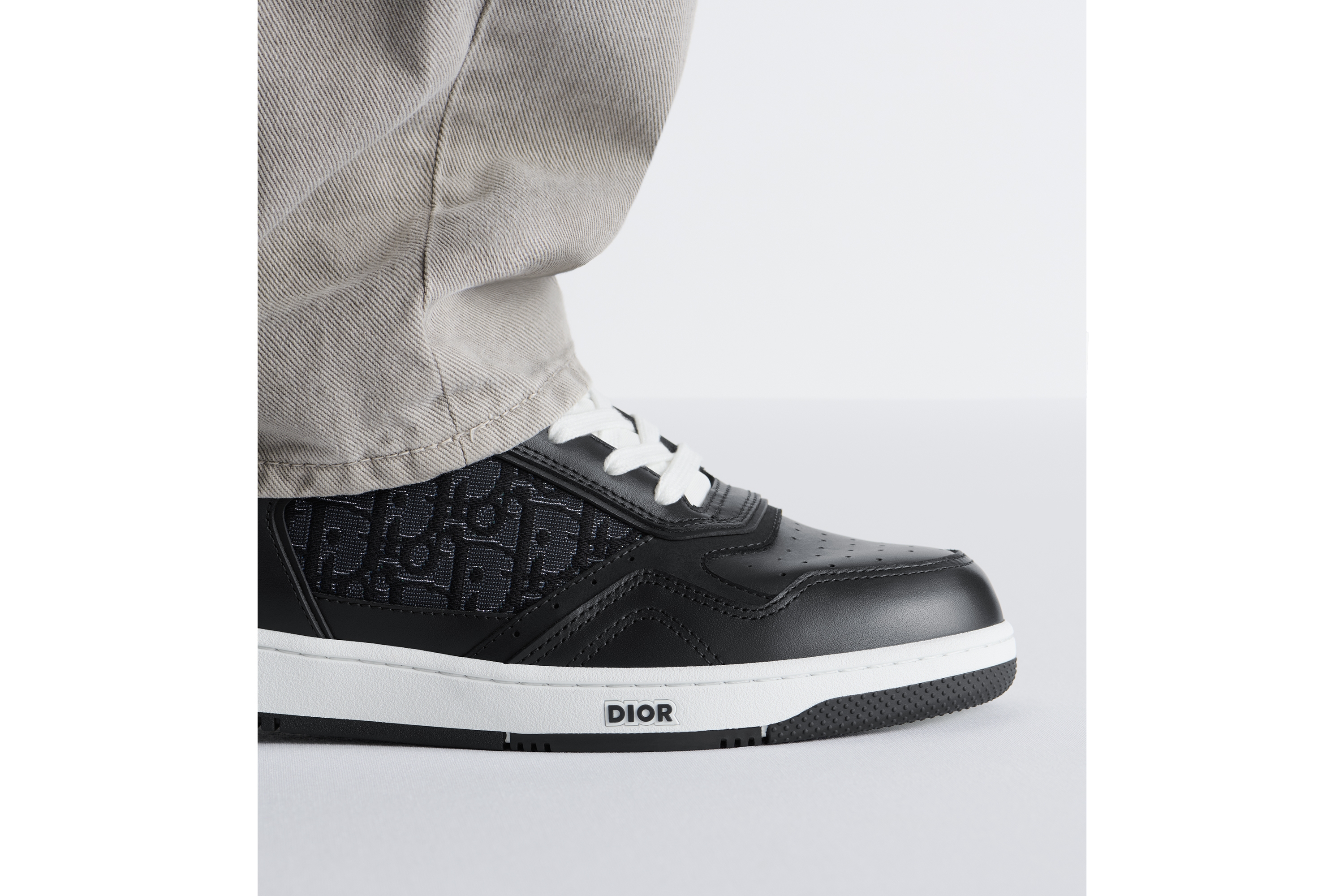 Dior ブラック グレー スニーカー B30 Countdown Sneaker Anthracite Gray Technical Mesh with Black