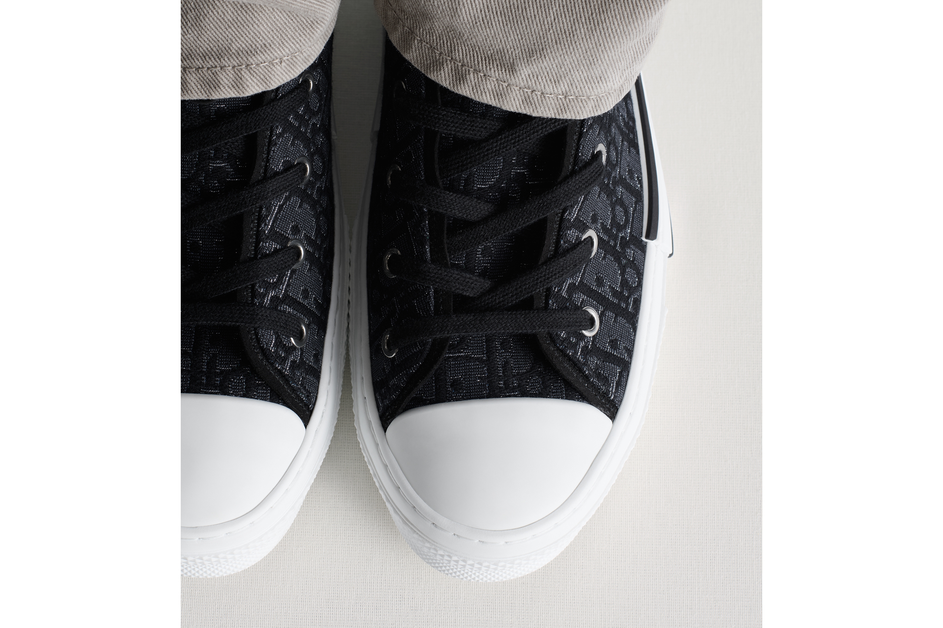 Look B23 League High-Top Sneaker Silver-Tone Metallic Black Dior Oblique Jacquard E25