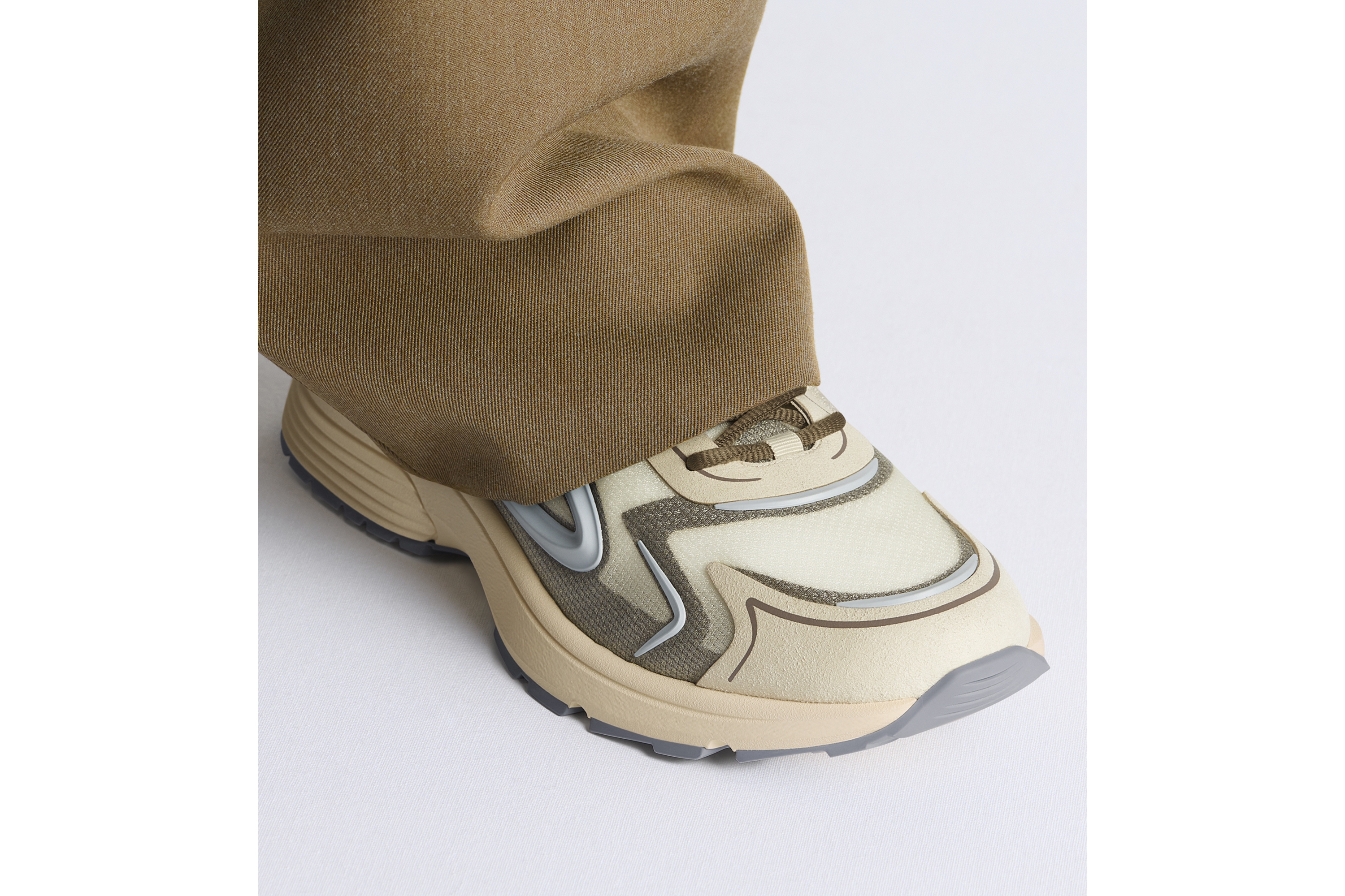 Look B30 Countdown Tech Sneaker Beige Semi-Transparent N3O Nylon, Beige and Brown Technical Fabric and Gray Rubber E24