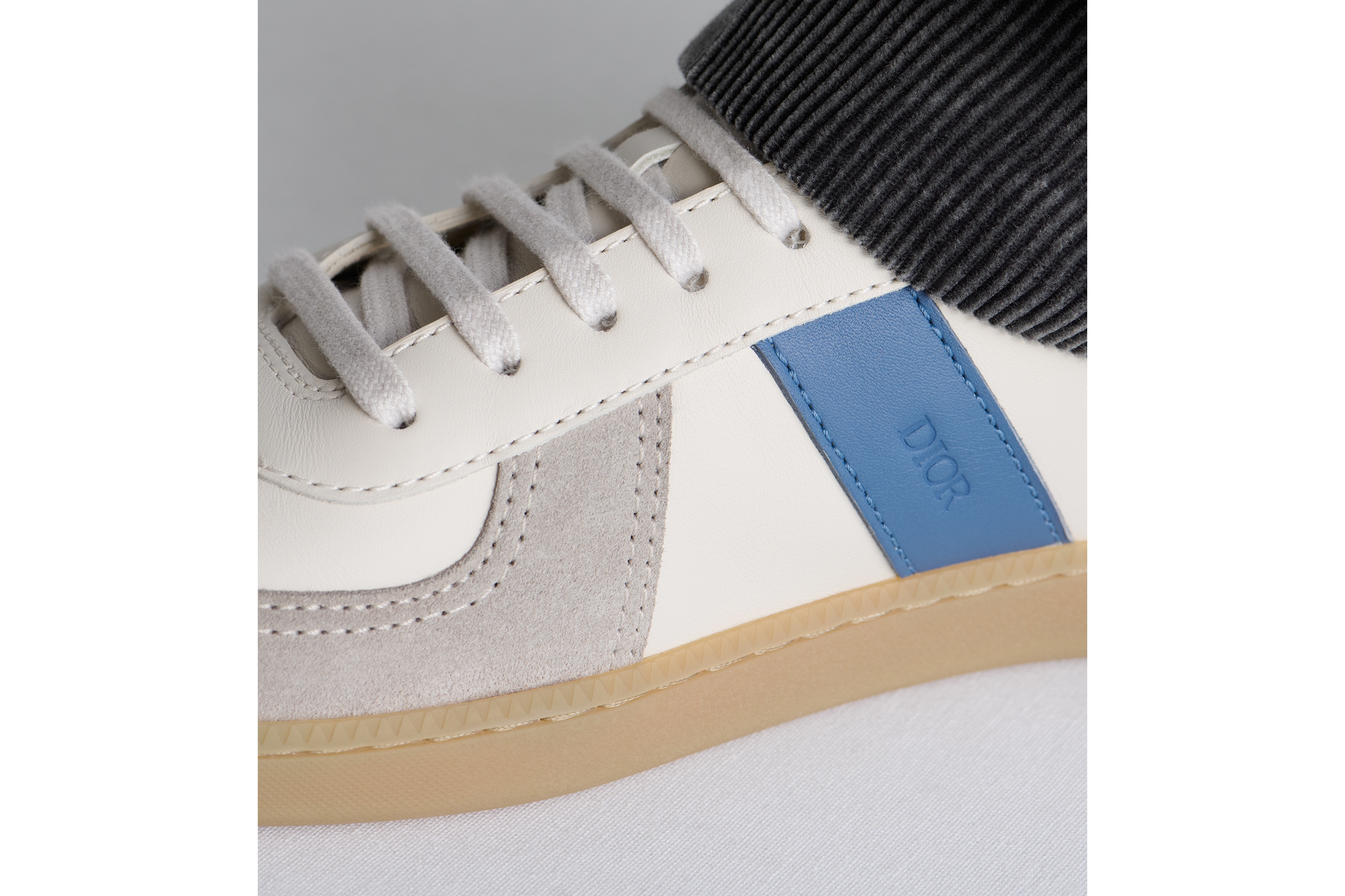Look B01 Matchpoint Sneaker Blue and White Smooth Calfskin with Gray Suede E24