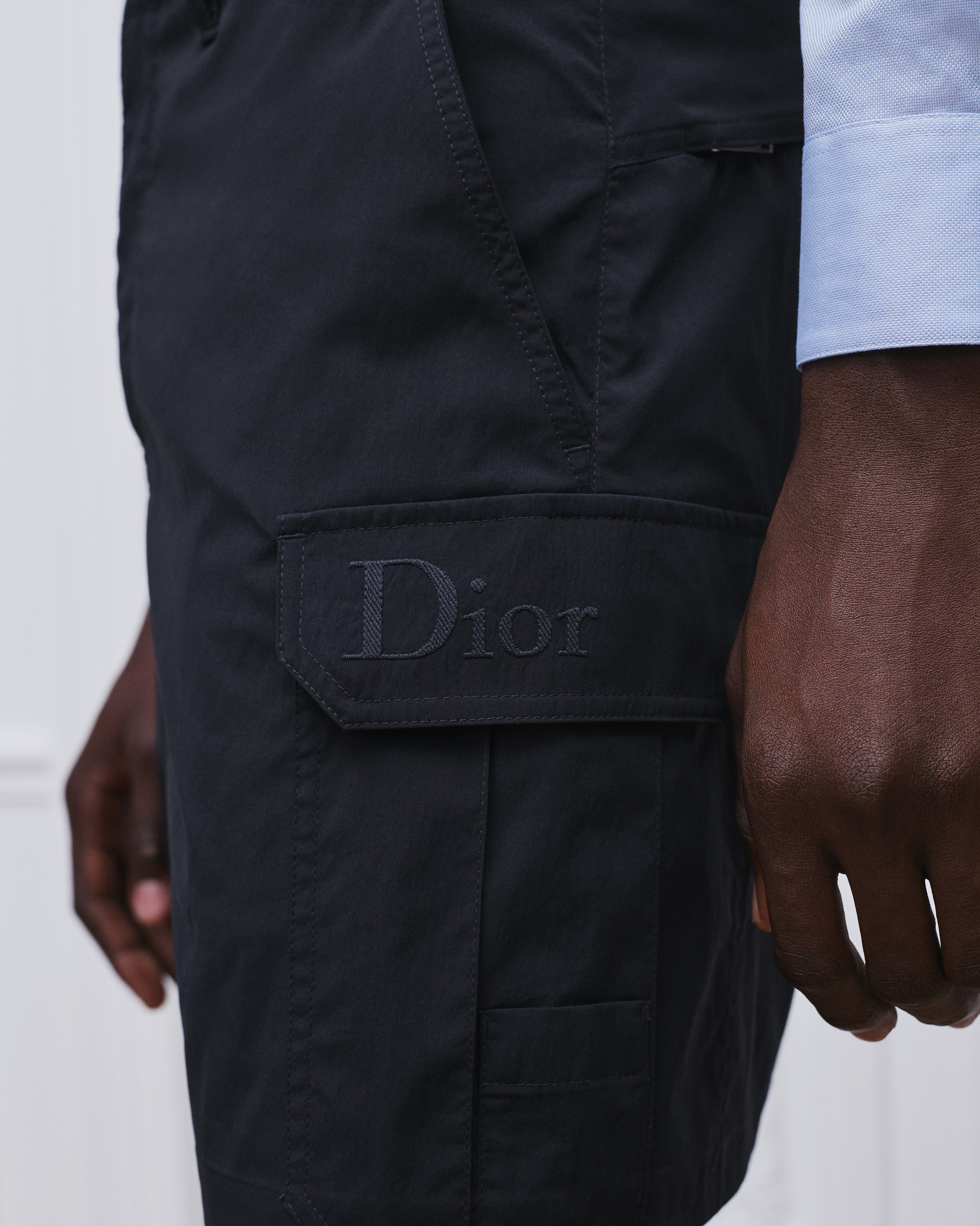 Short cargo à broderie Dior Toile technique bleu marine E16