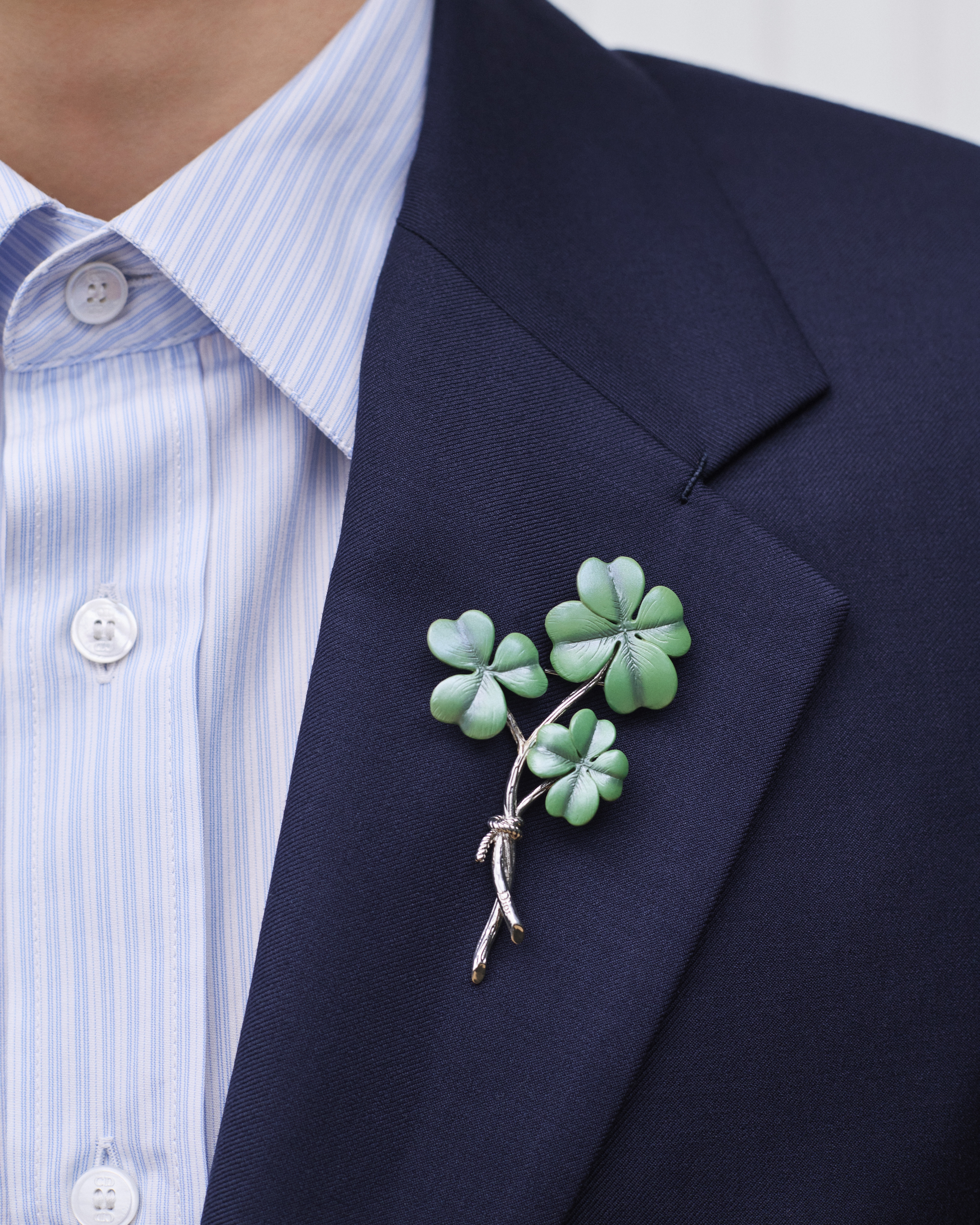 Look Dior Trèfle Brooch Silver and Green Resin E40