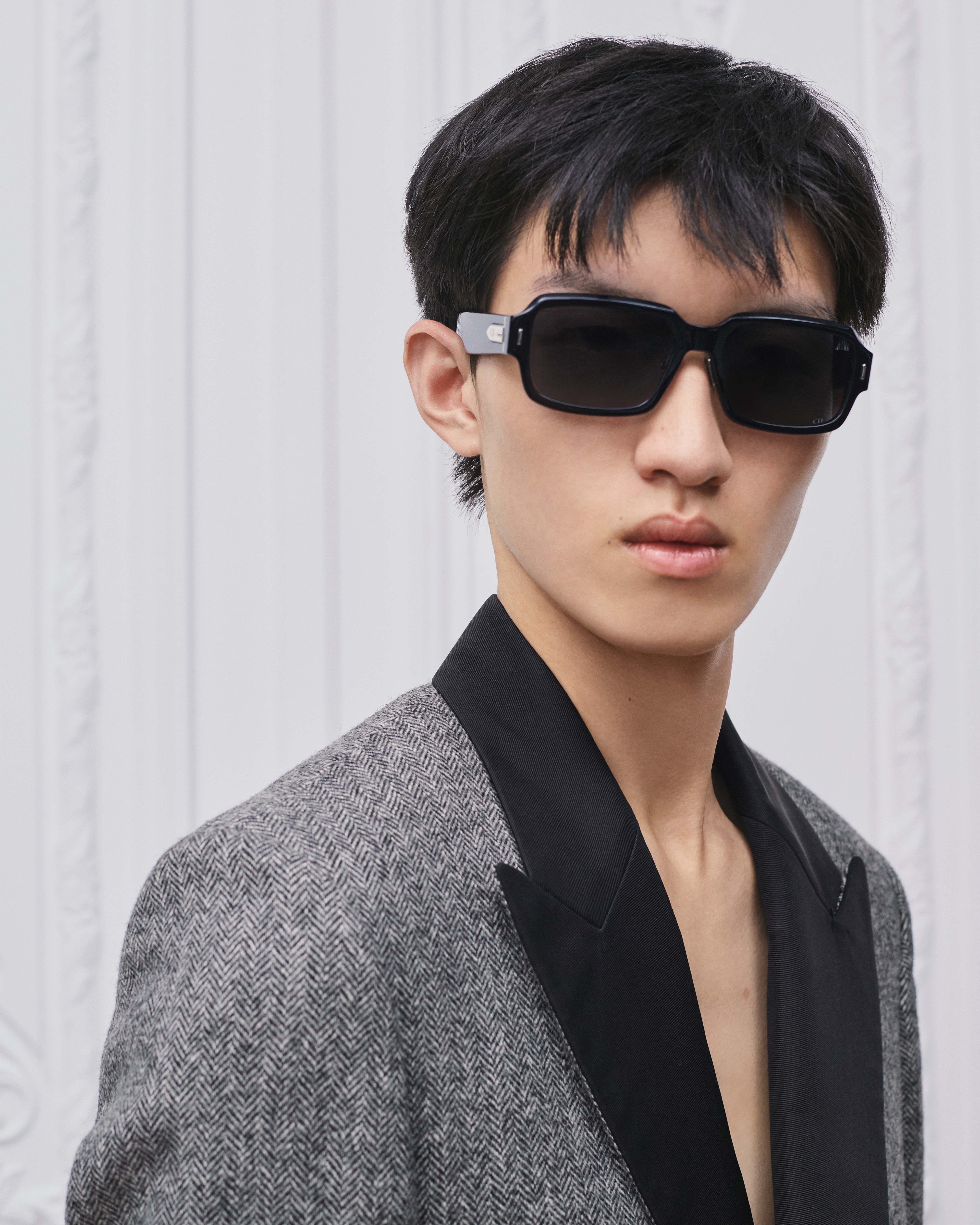 Look DiorTailoring S2F Black Rectangular Sunglasses E29