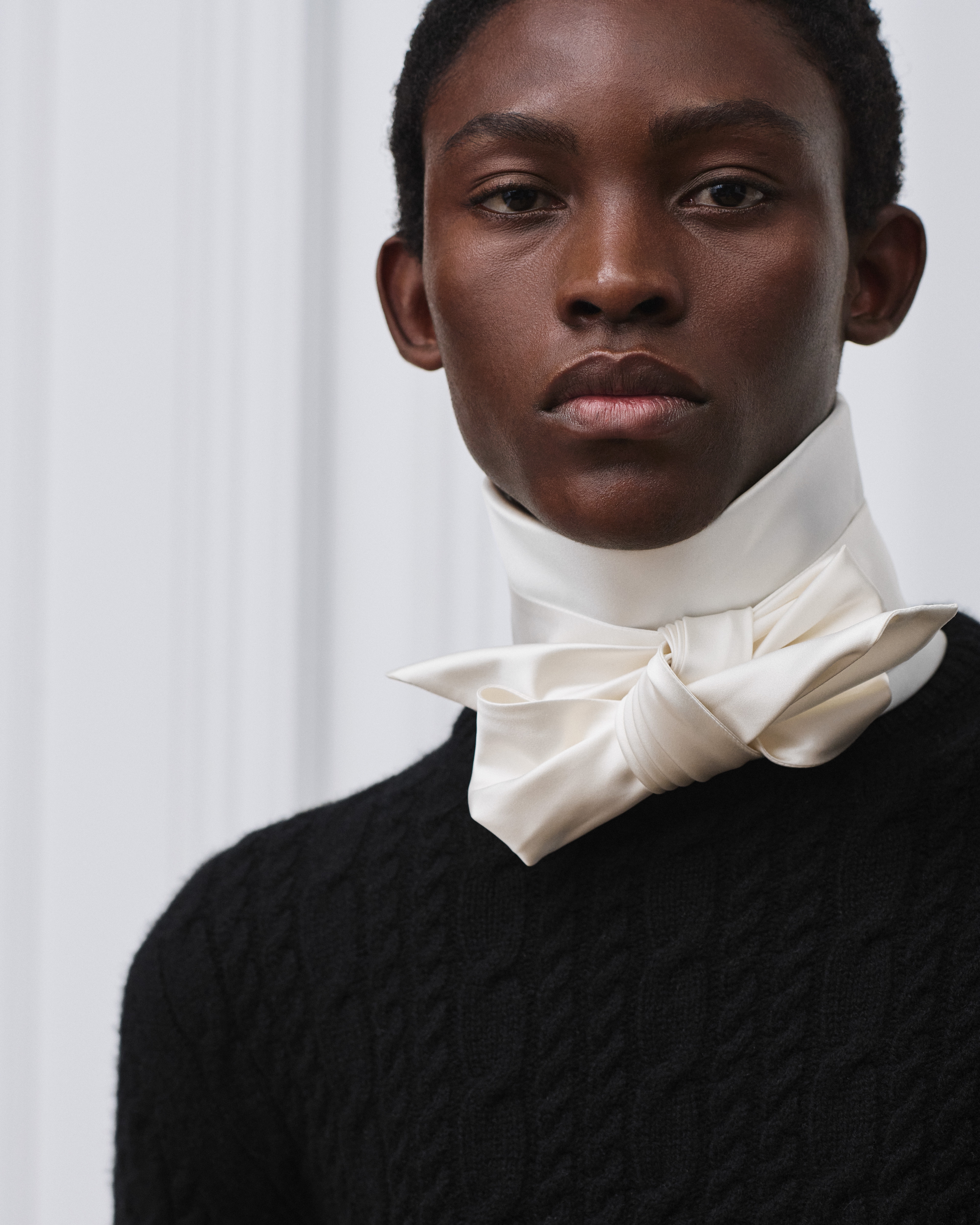 Pull à maille torsadée Maille de cachemire noir E10