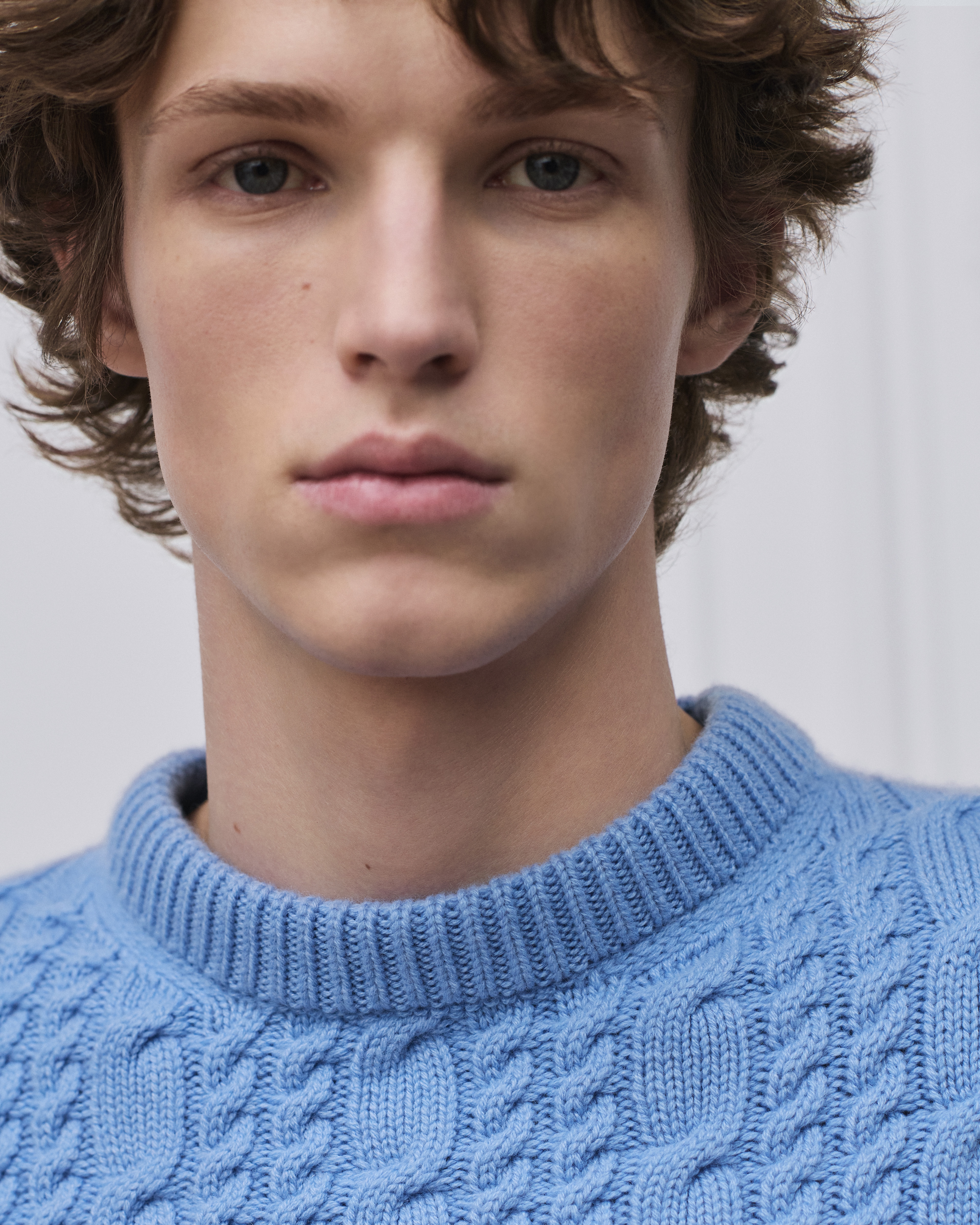 Pull à maille torsadée Maille de cachemire bleu E07