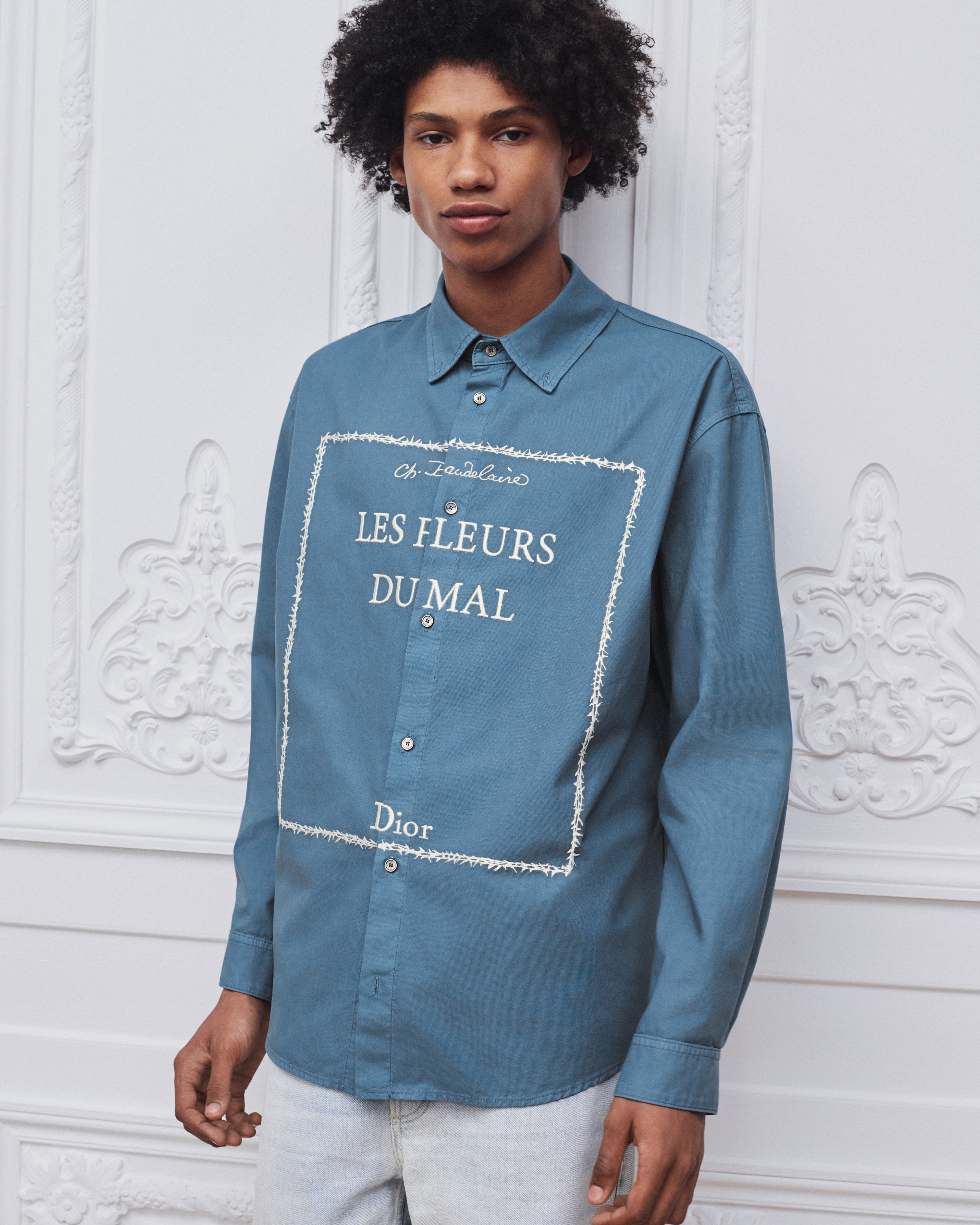 Surchemise à broderie Book Cover Toile de coton bleue et blanche E07