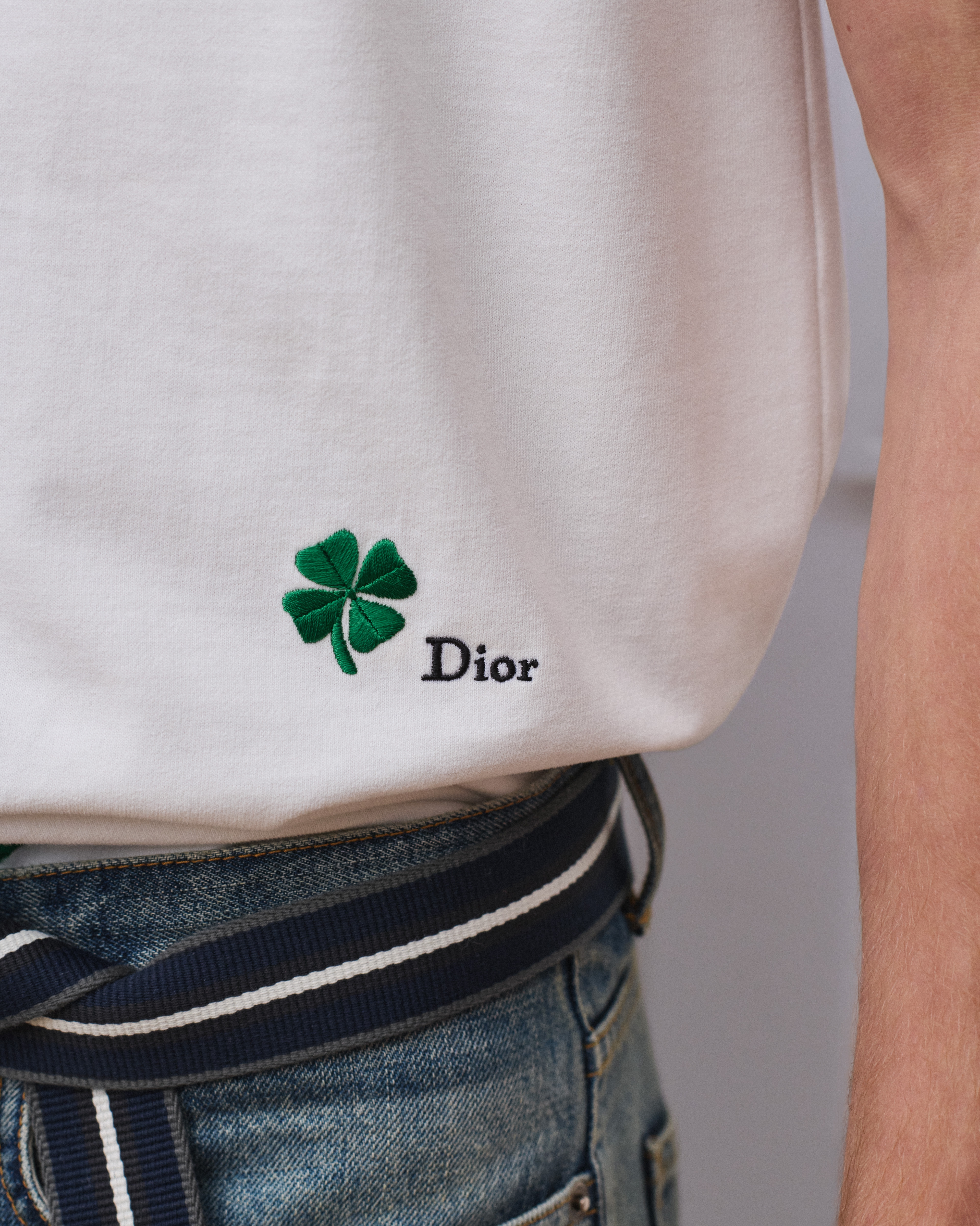 T-shirt à broderie Dior Clover, coupe relax Jersey de coton blanc E10