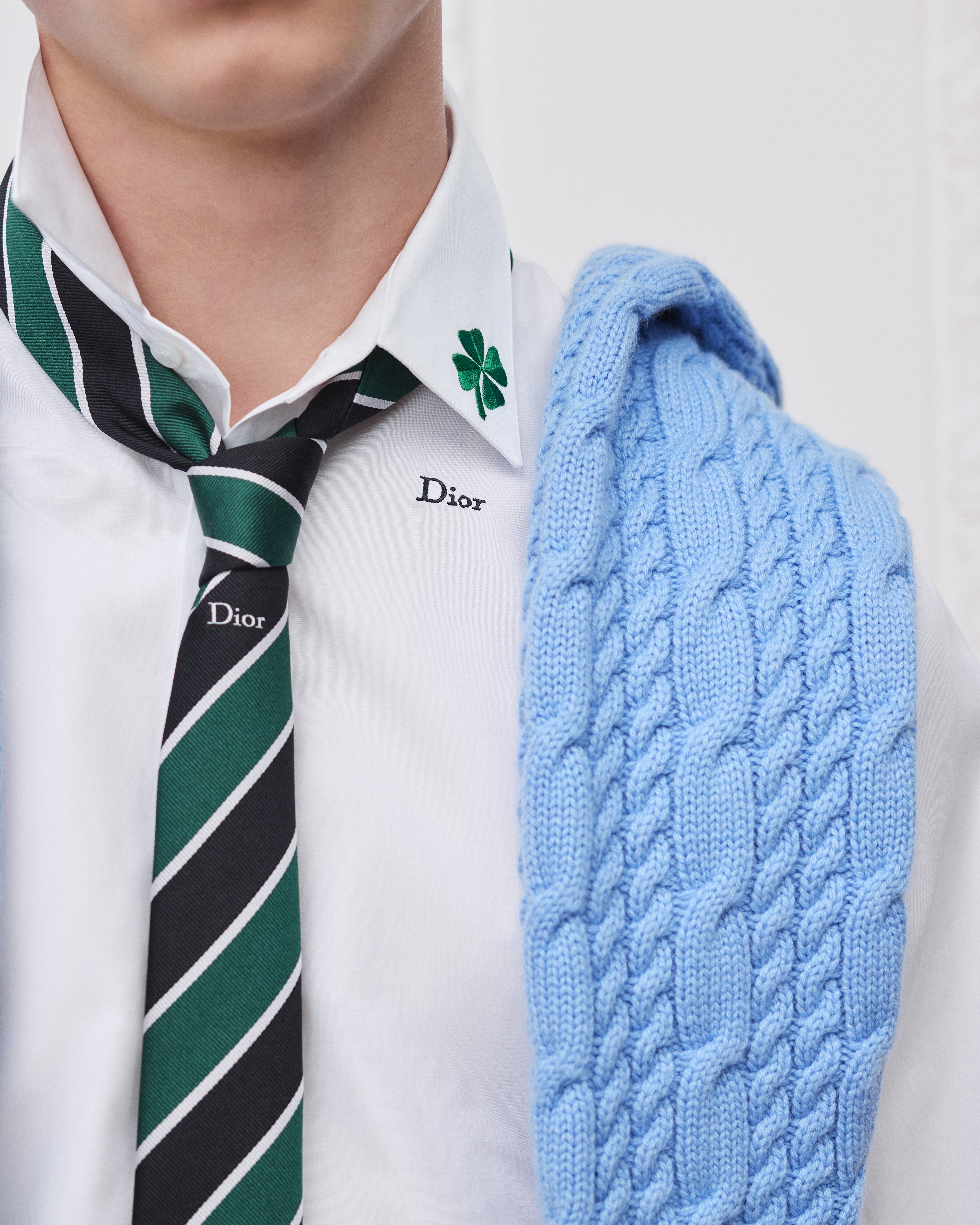 Dior Clover 幸運草刺繡短袖襯衫 白色棉質府綢 E10