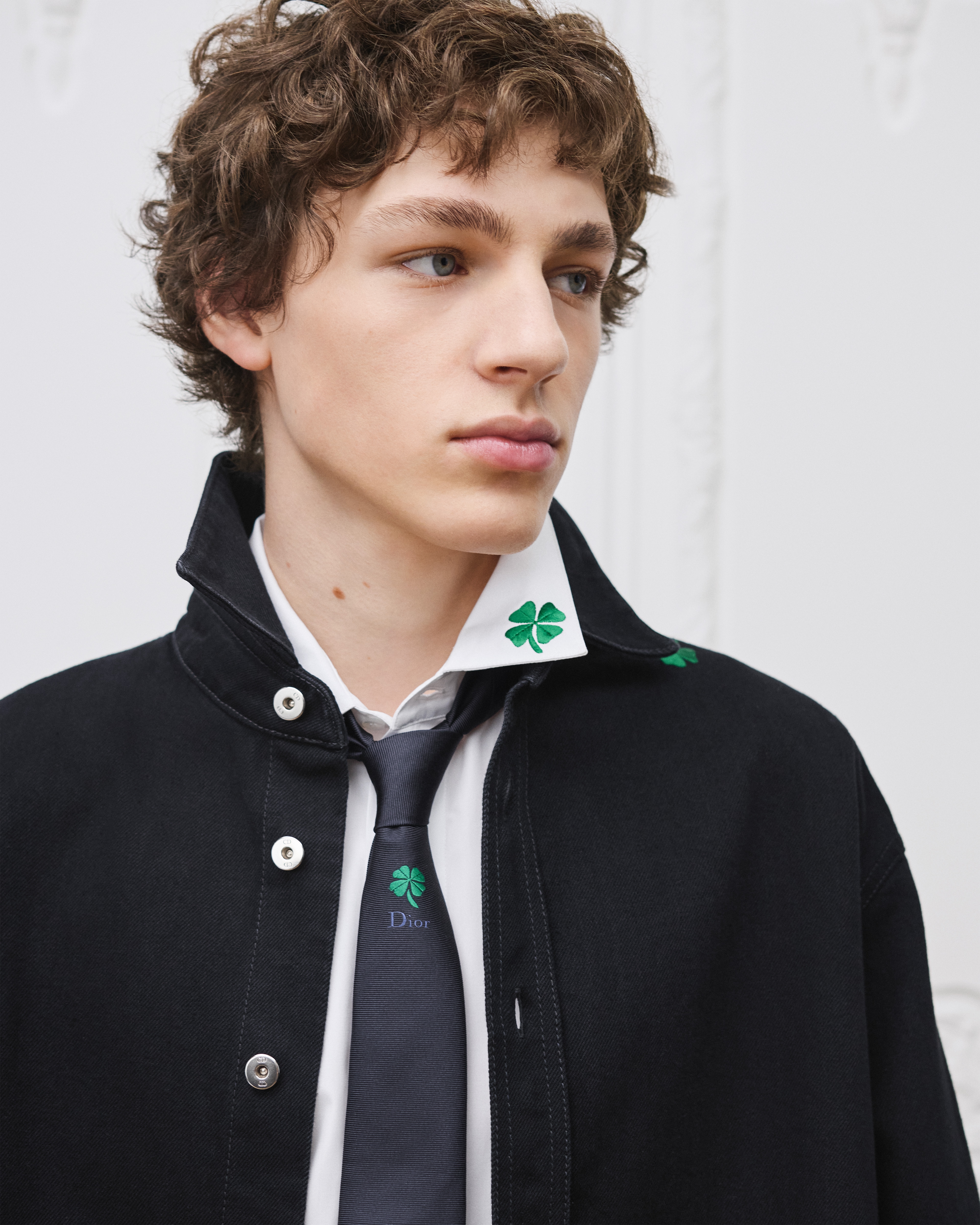 Hemdjacke mit Dior Kleeblattstickerei Baumwolltwill in Schwarz E01