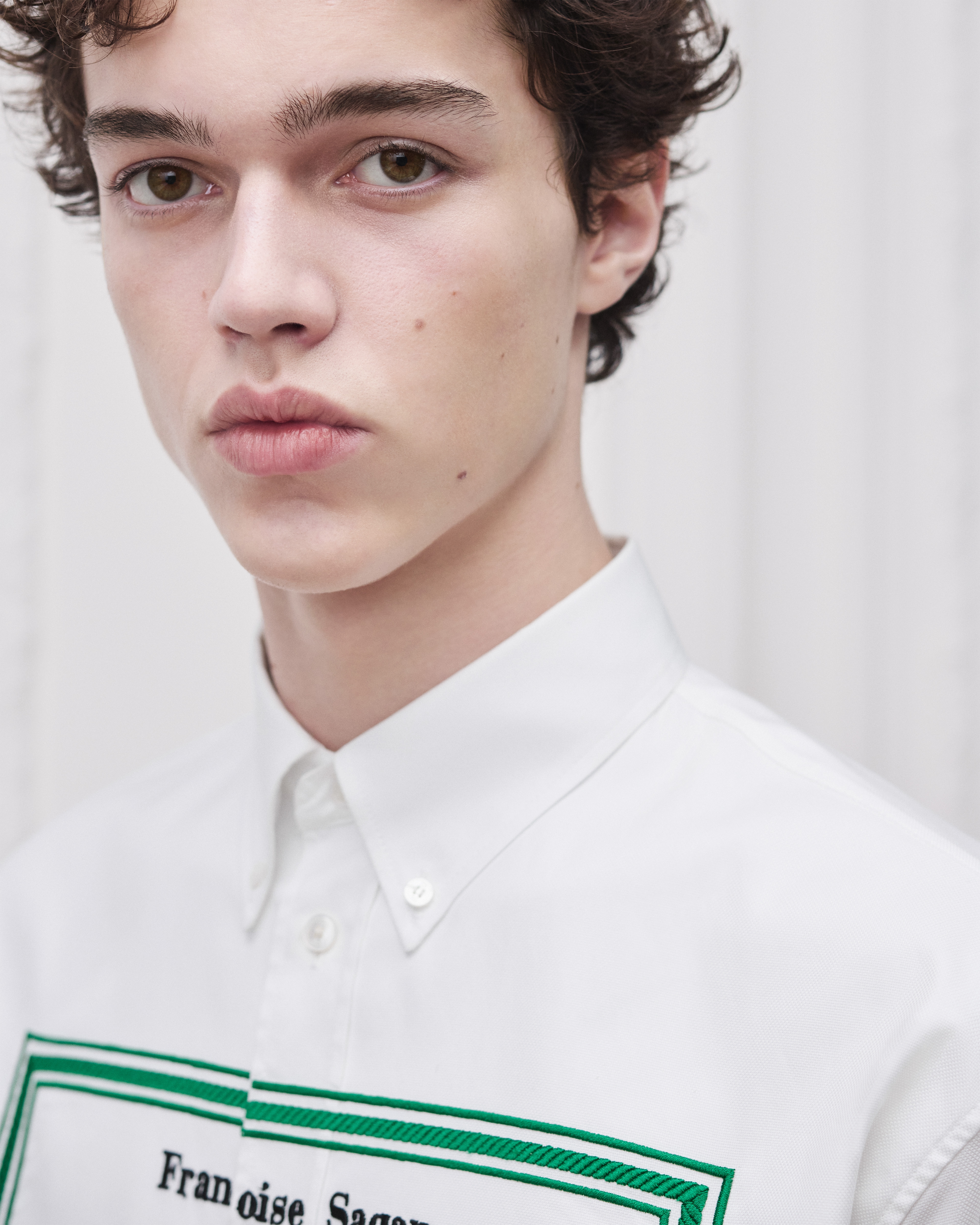 Chemise à broderie Book Cover Toile de coton blanc E10