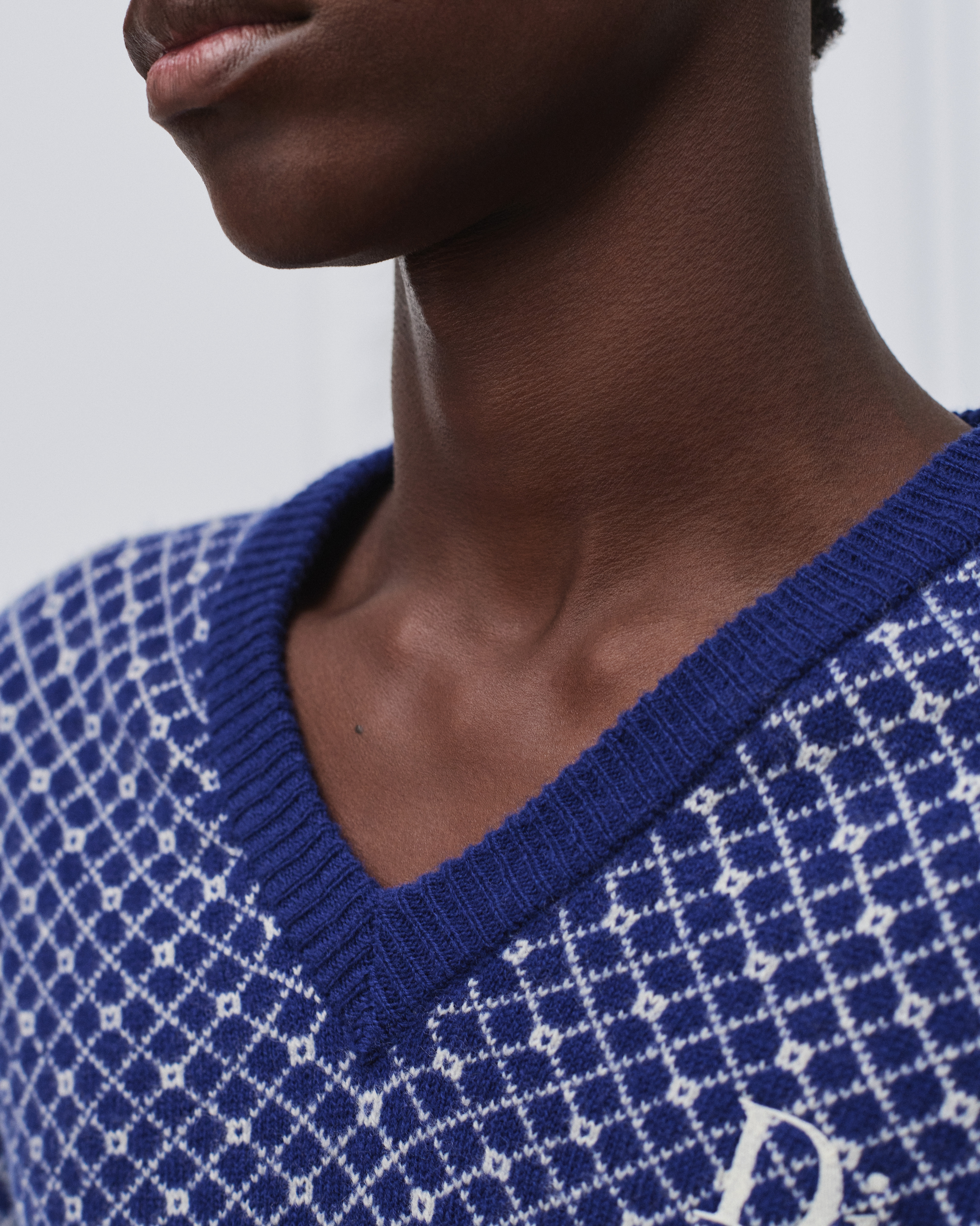 look_image_alt_prefix Pullover Wolljacquard in Blau E10