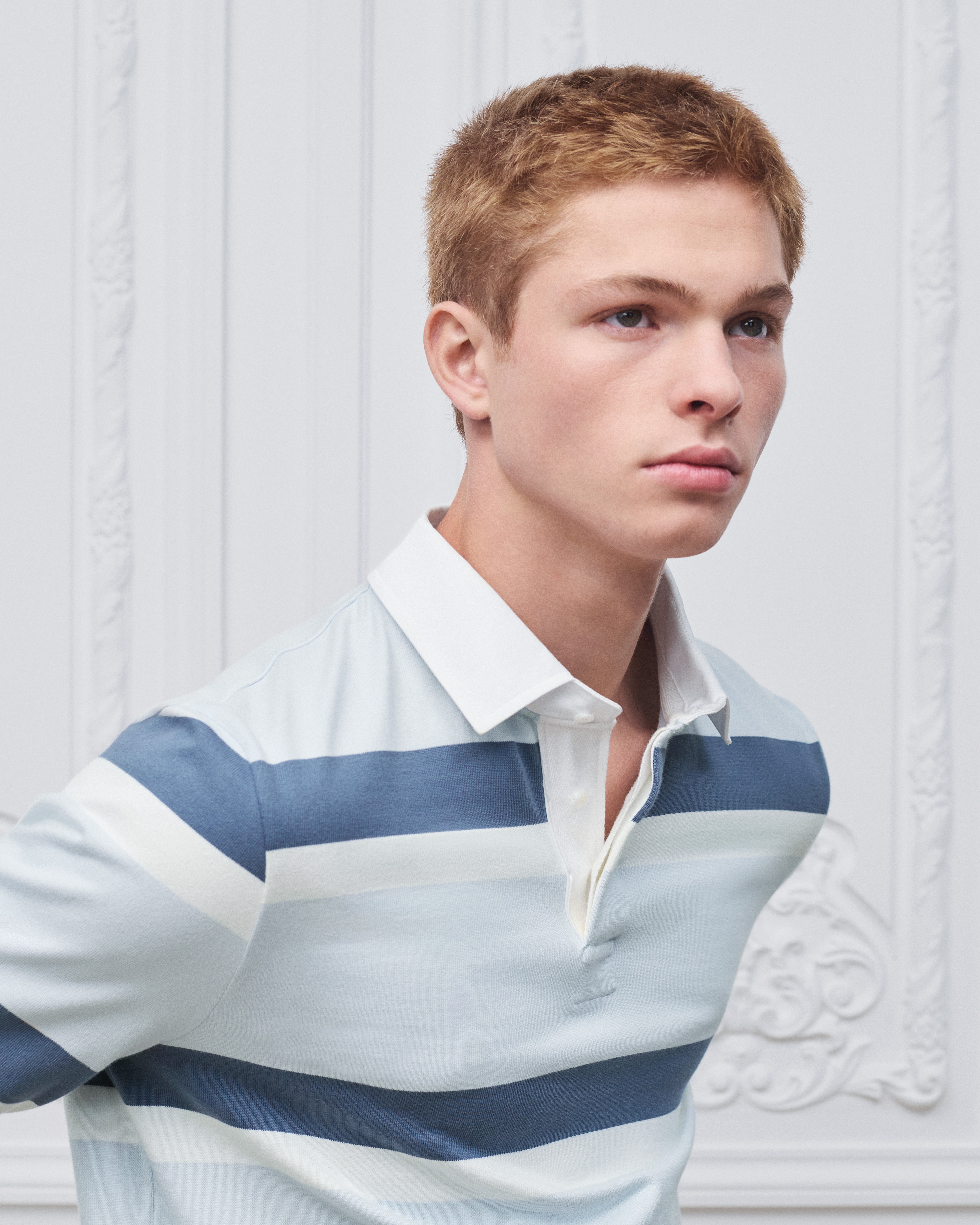 look_image_alt_prefix 長袖 Polo 衫 藍色棉質針織布搭配條紋 E10