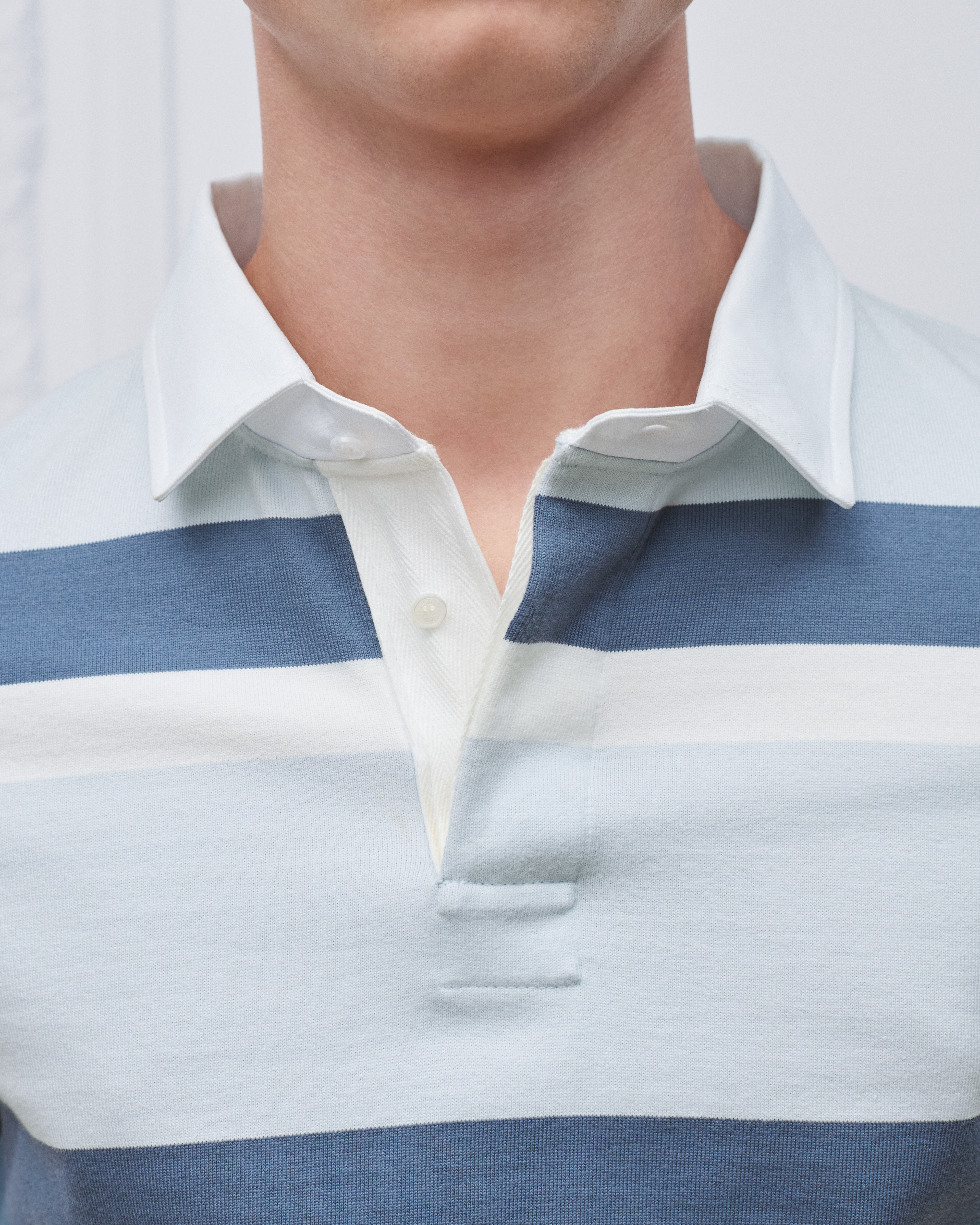 look_image_alt_prefix 長袖 Polo 衫 藍色棉質針織布搭配條紋 E11