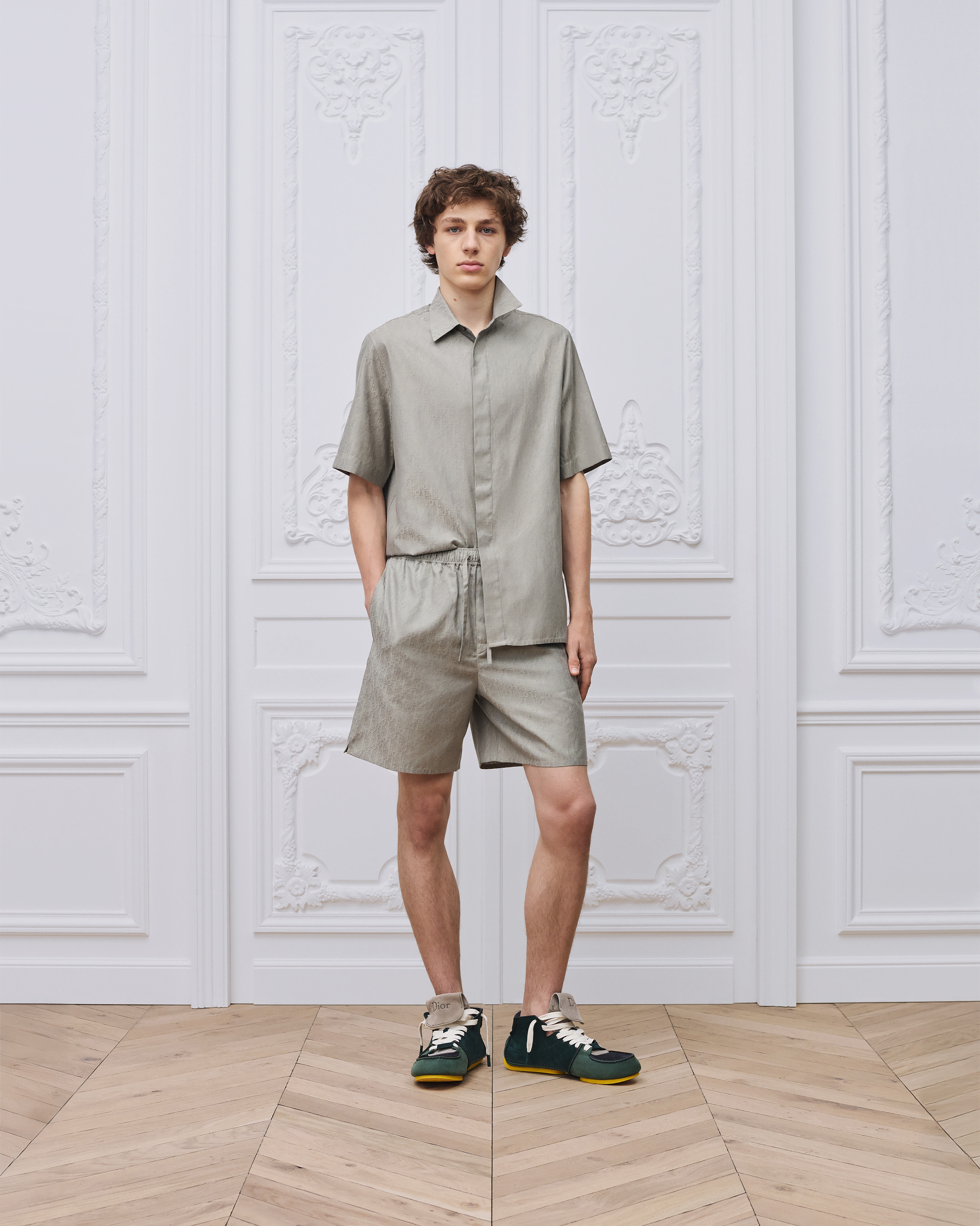 look_image_alt_prefix Dior Oblique 短褲 灰色棉和絲質緹花 E08