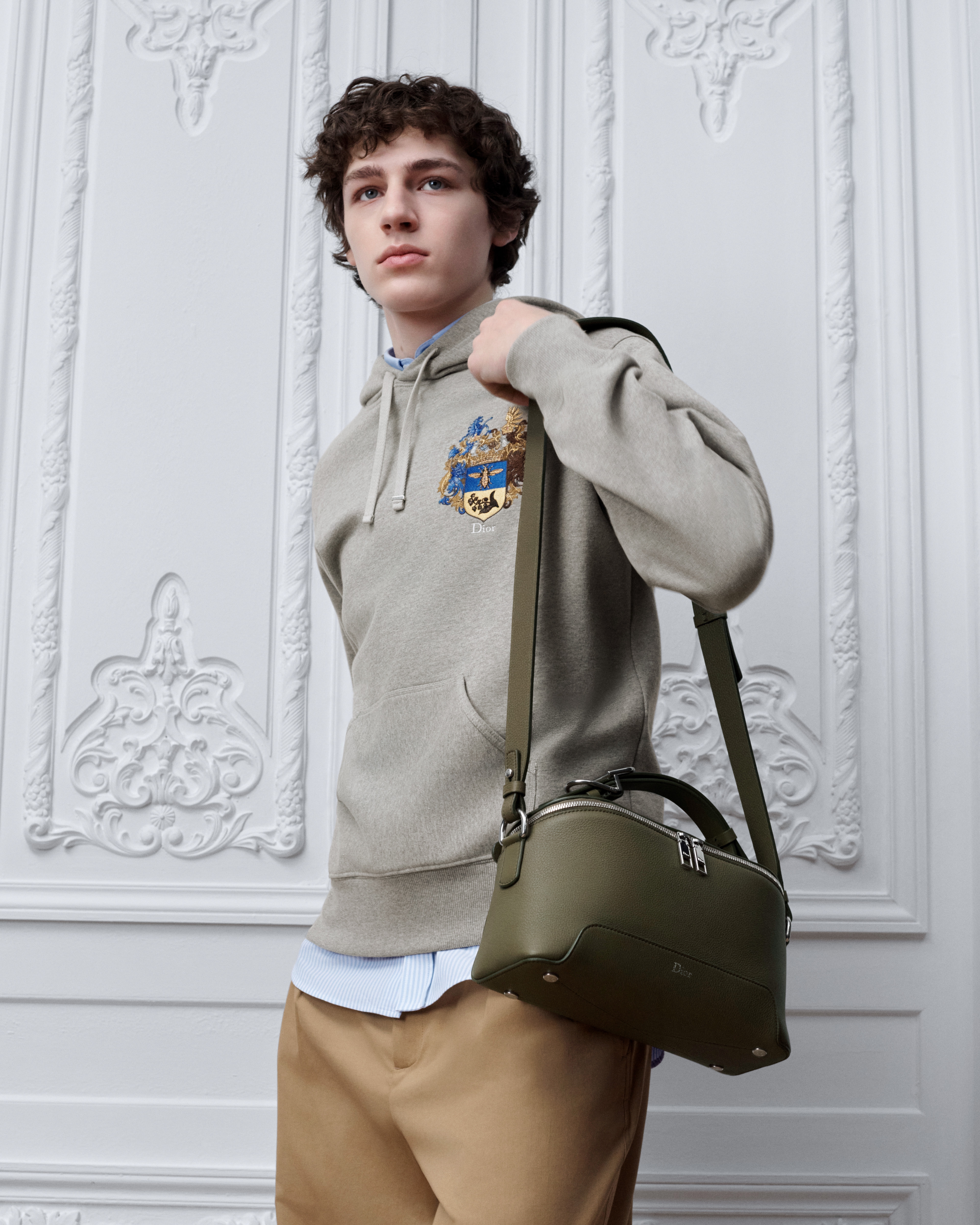 Bolso Dior Archie con cremallera y bandolera Piel de becerro graneada caqui E19