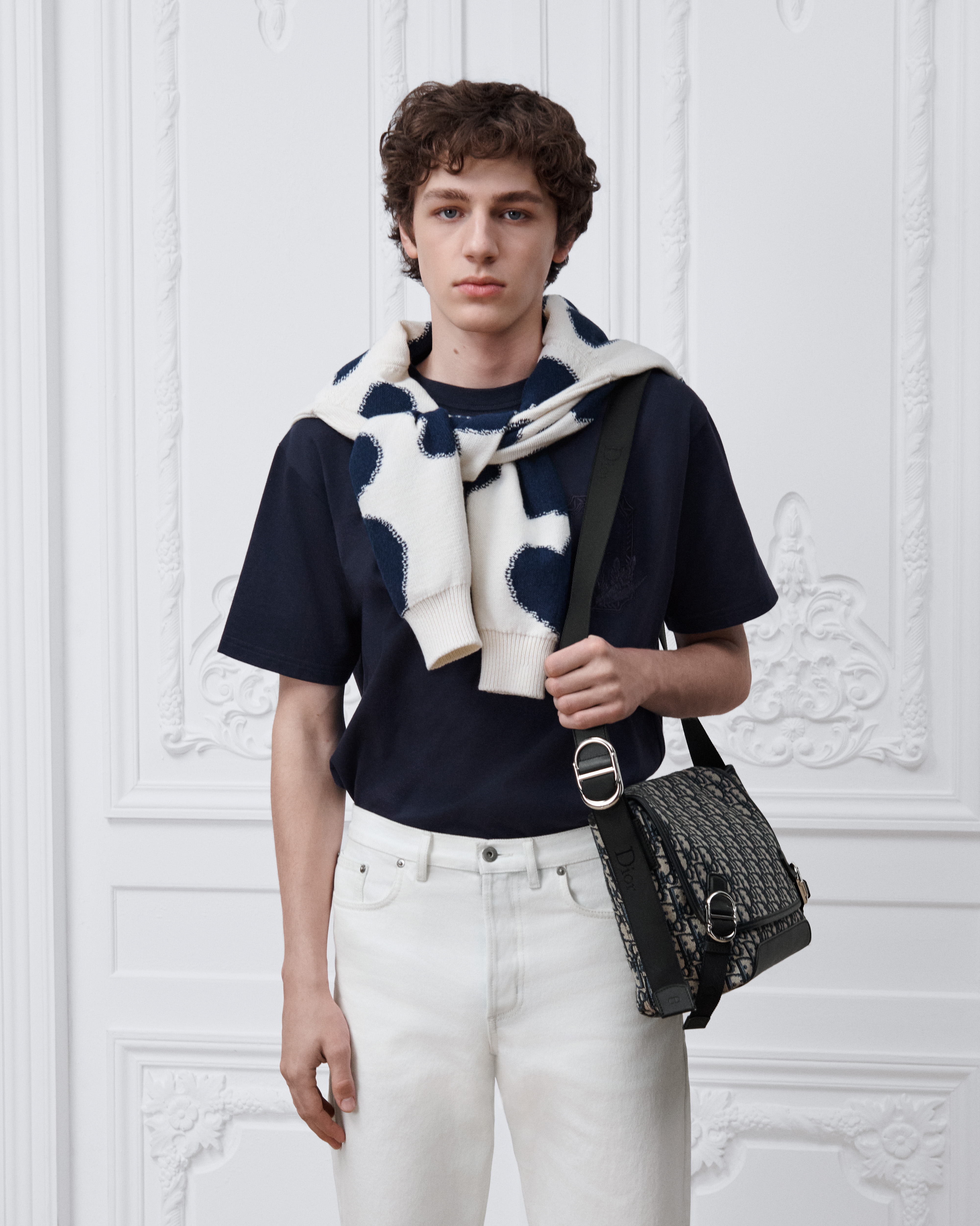 Bolso messenger Dior Jett con solapa pequeño Dior Oblique en jacquard beige y negro E19