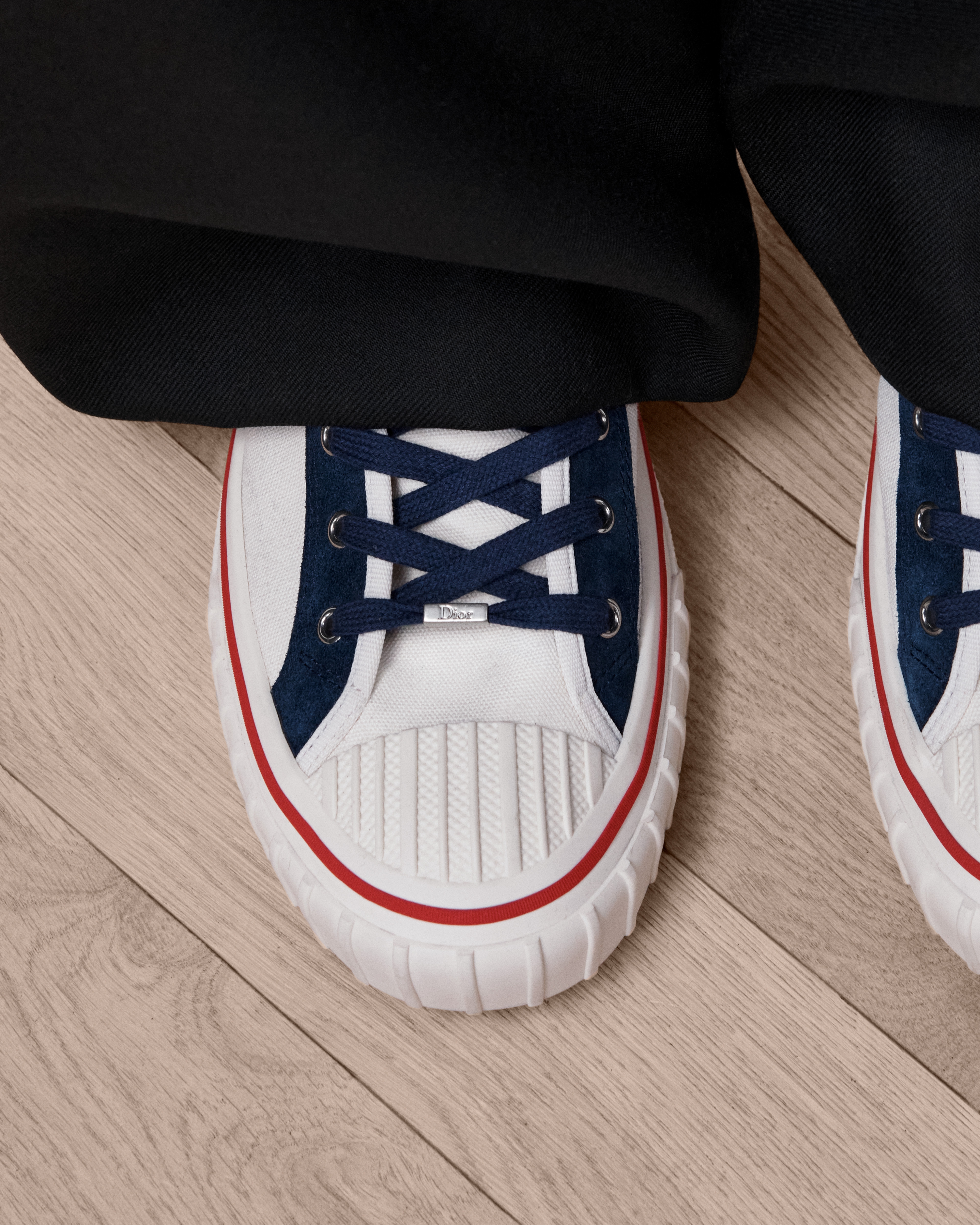 Sneaker de caña alta Dior Hooper Lona blanca y ante de piel de becerro azul marino E24