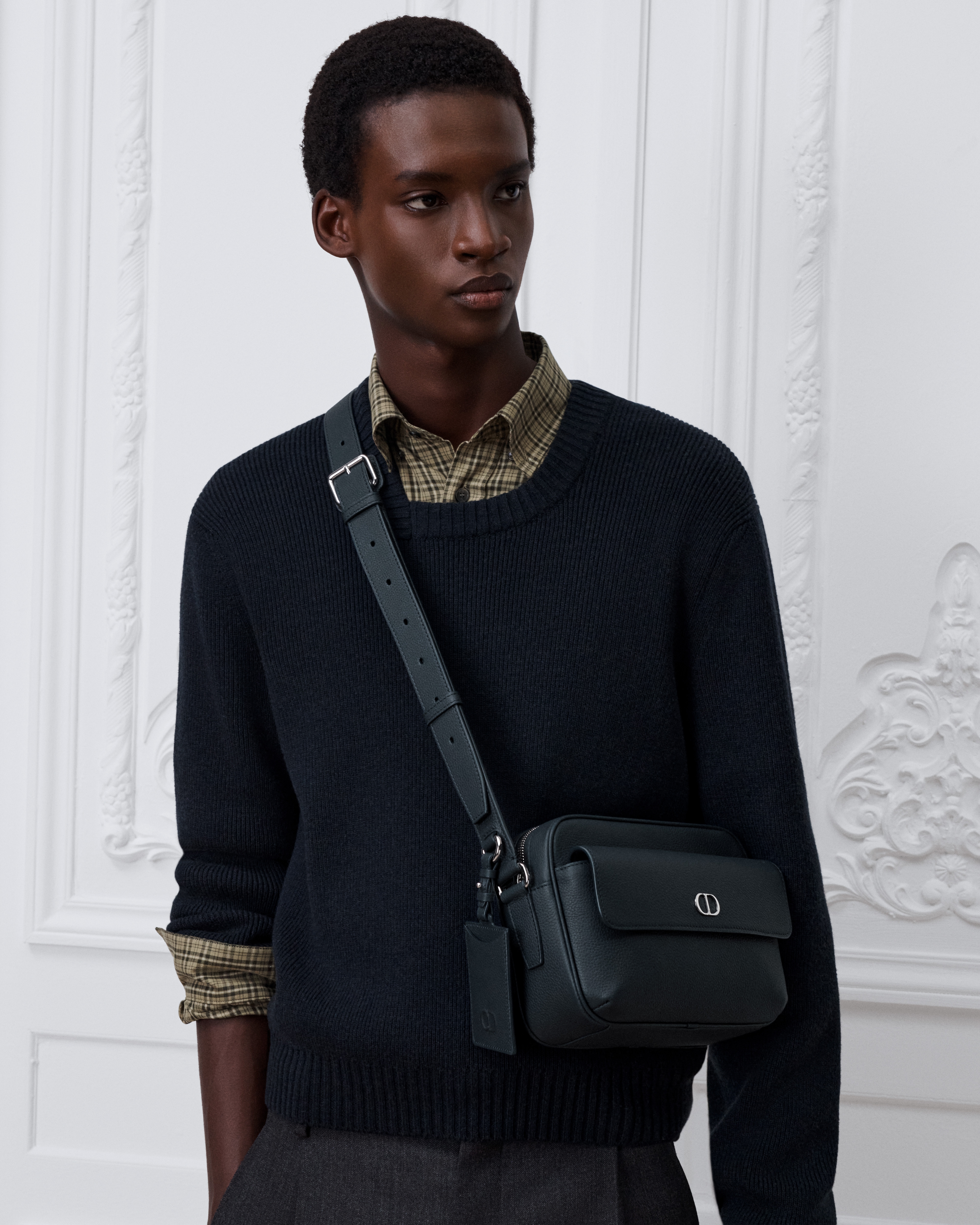 CD Icon Zipped Messenger Bag Navy Blue Matte Grained Calfskin E19