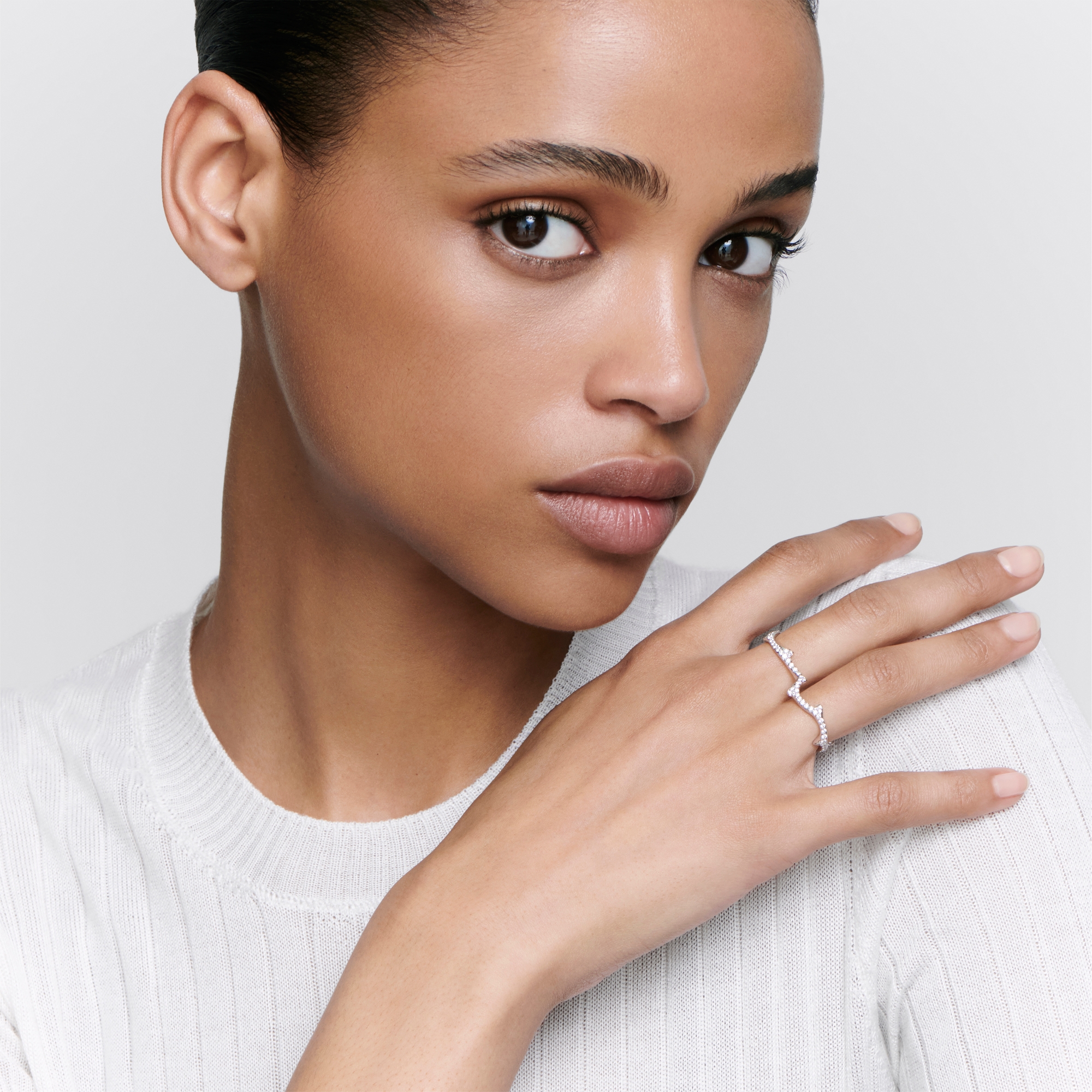 Bague Bois de Rose Or blanc et diamants DIOR