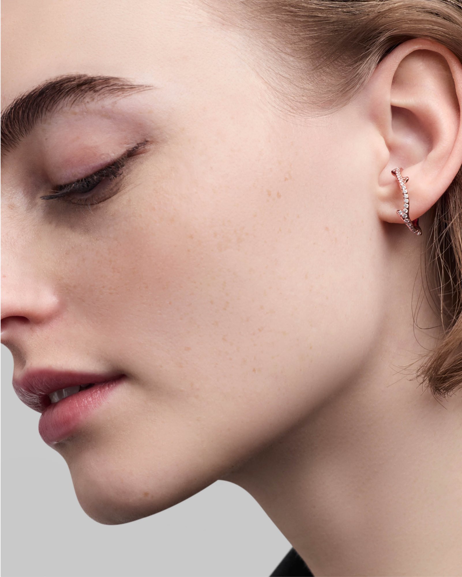 Ear cuff dior 2025