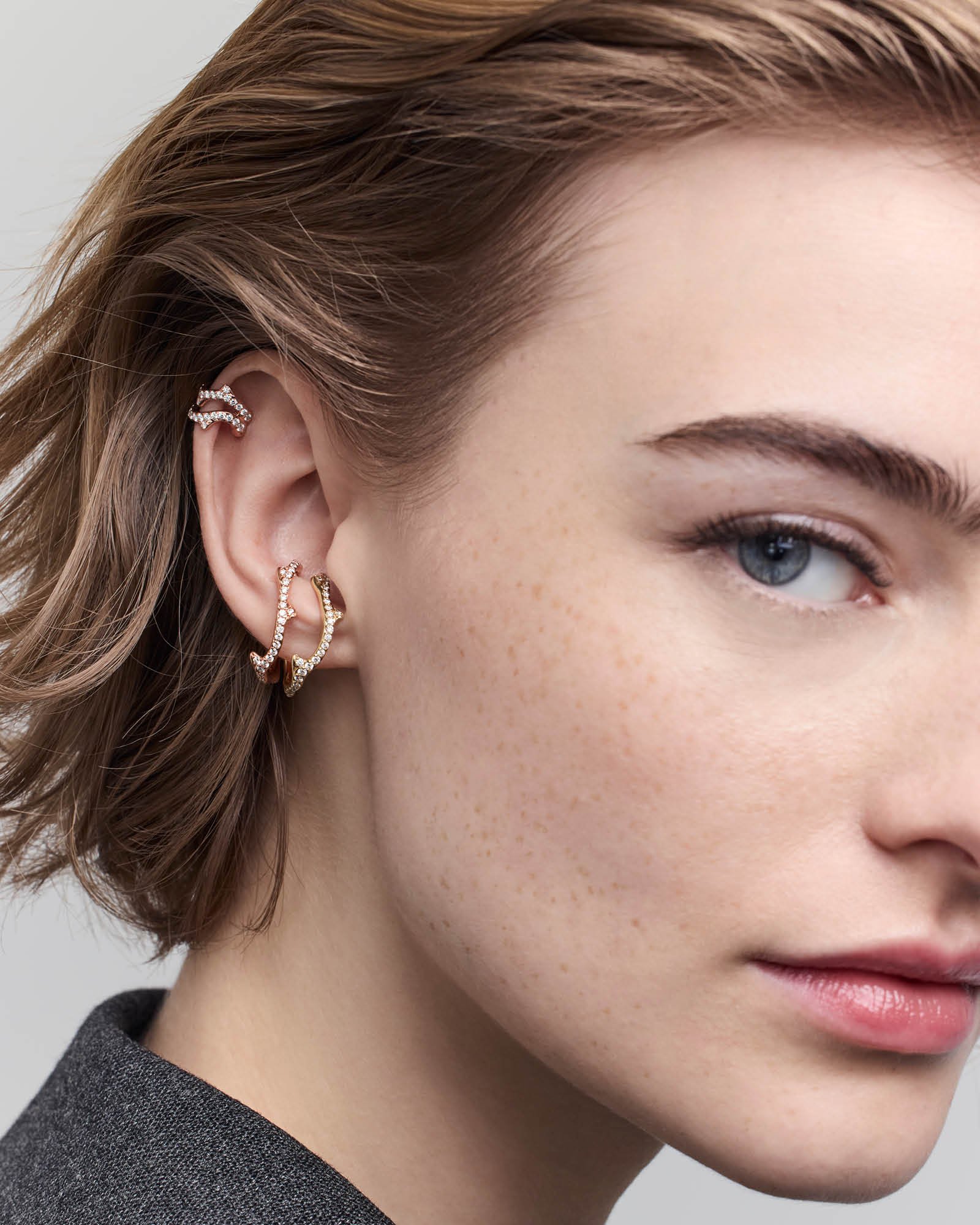 Ear cuff dior 2025
