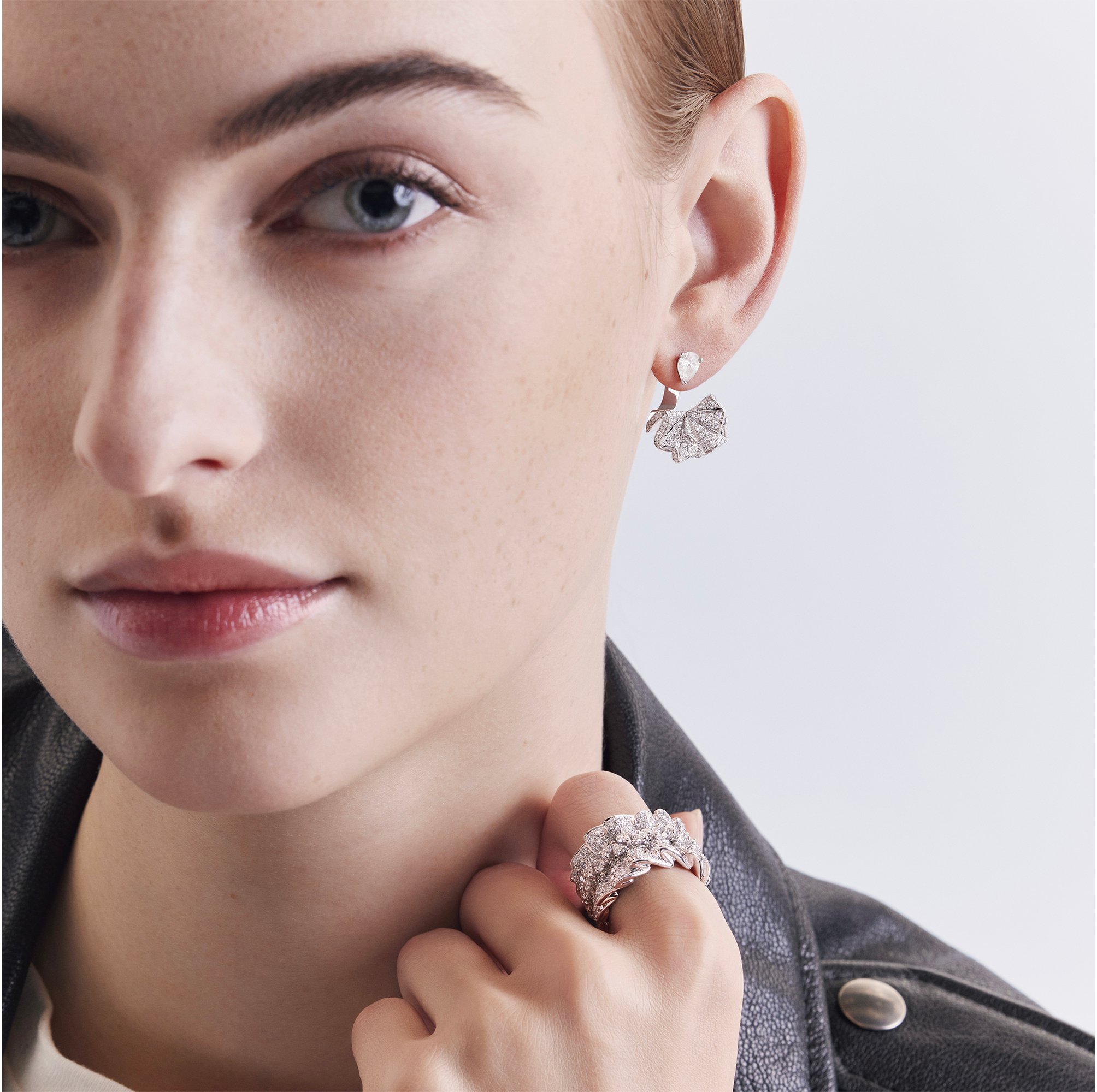 Couture Dior Earrings White Gold and Diamonds DIOR